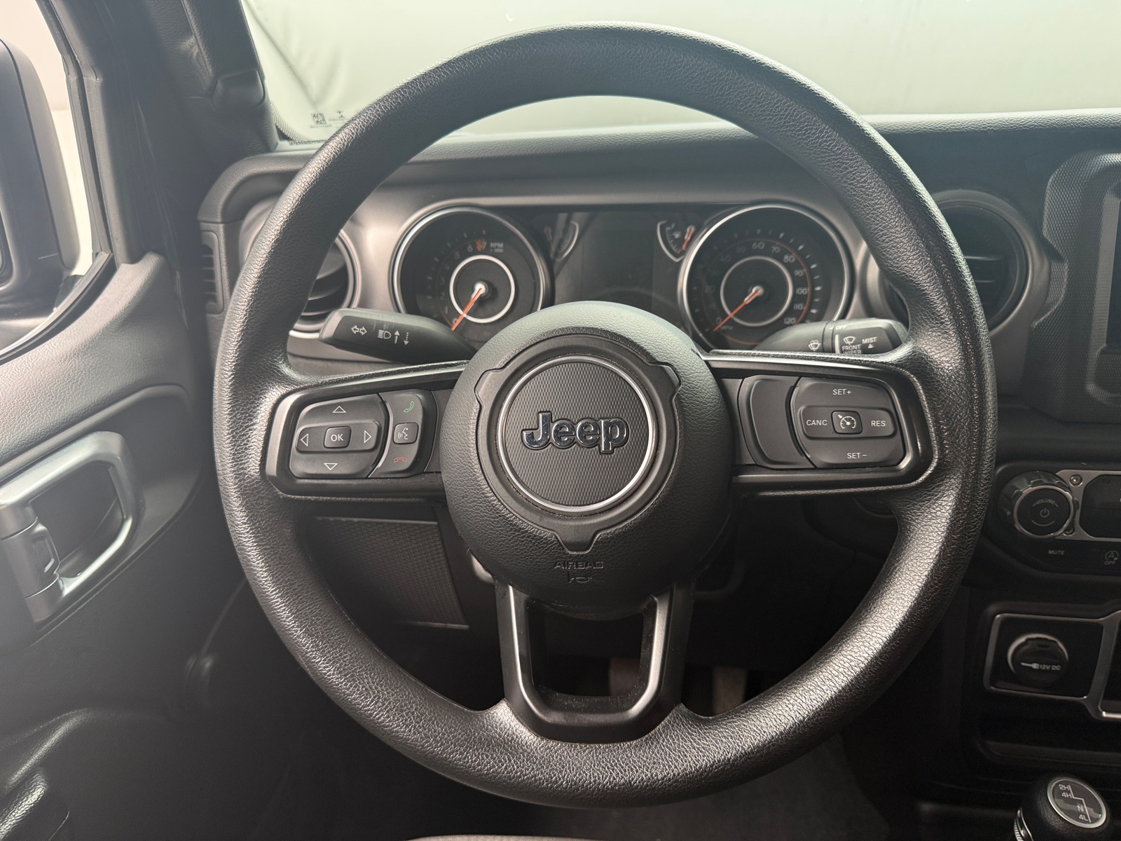 Thumbnail: 2022 Jeep Gladiator - 5