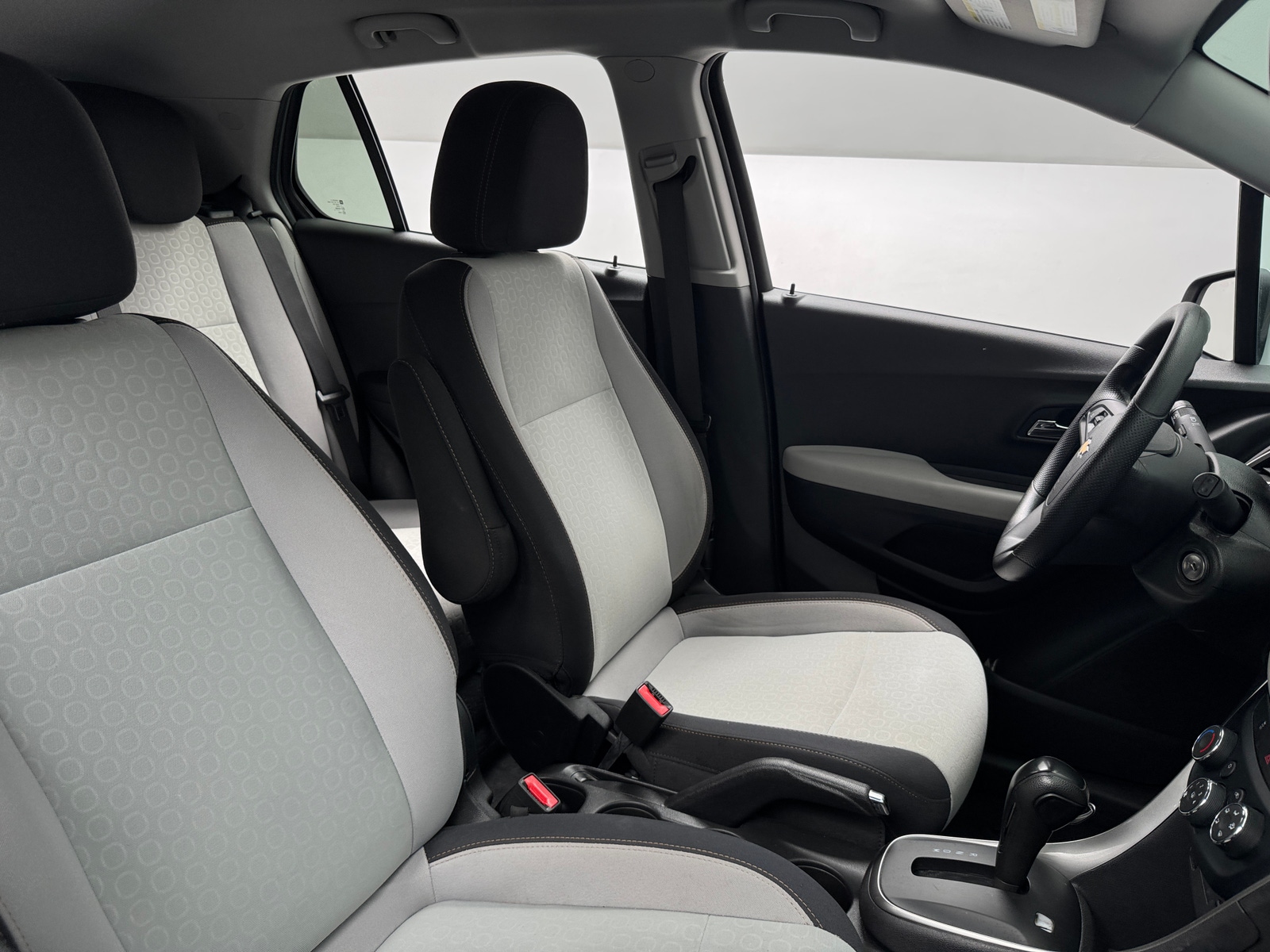 Thumbnail: 2019 Chevrolet Trax - 2