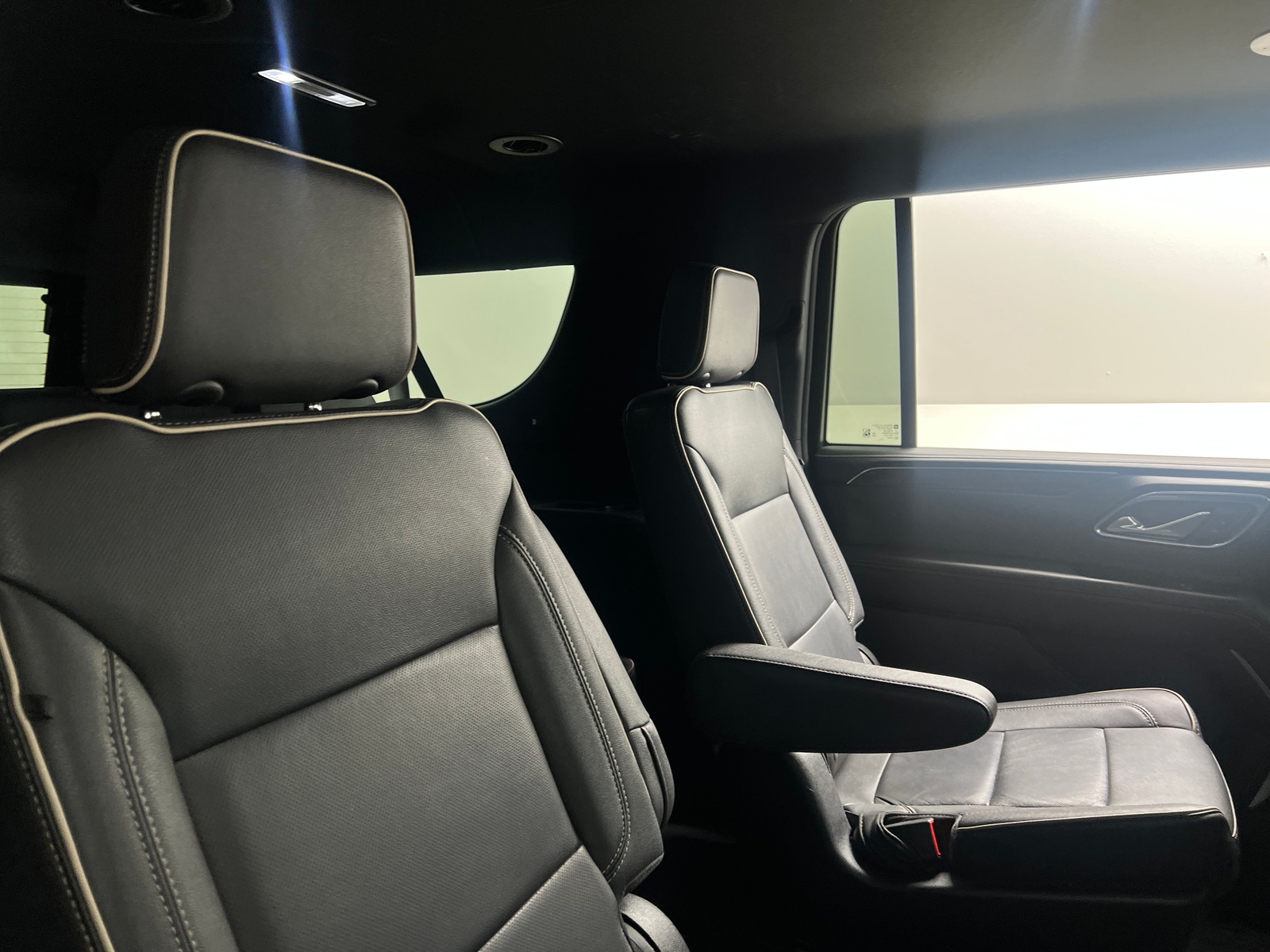 Thumbnail: 2023 Chevrolet Suburban - 5