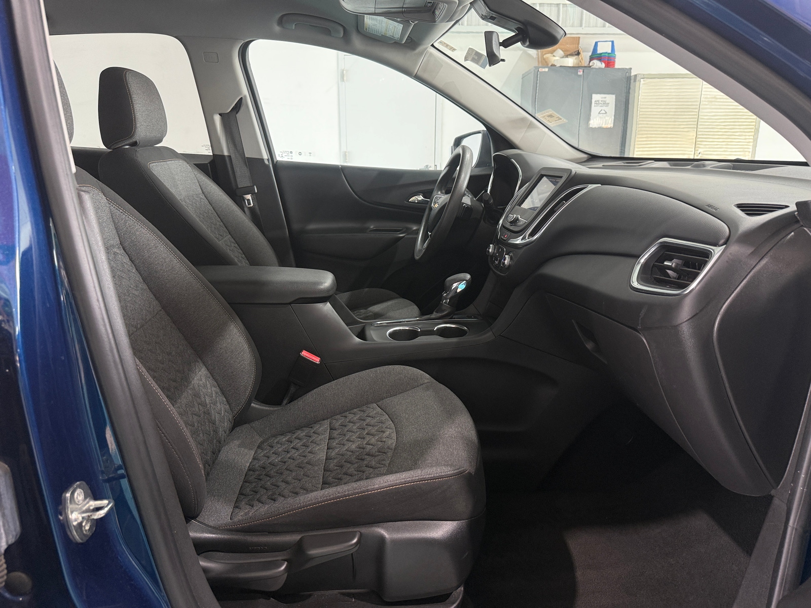 Thumbnail: 2022 Chevrolet Equinox - 2
