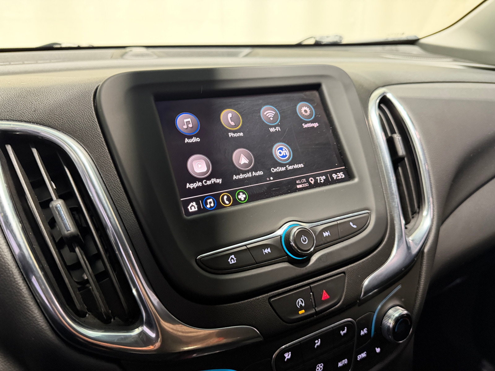Thumbnail: 2022 Chevrolet Equinox - 4