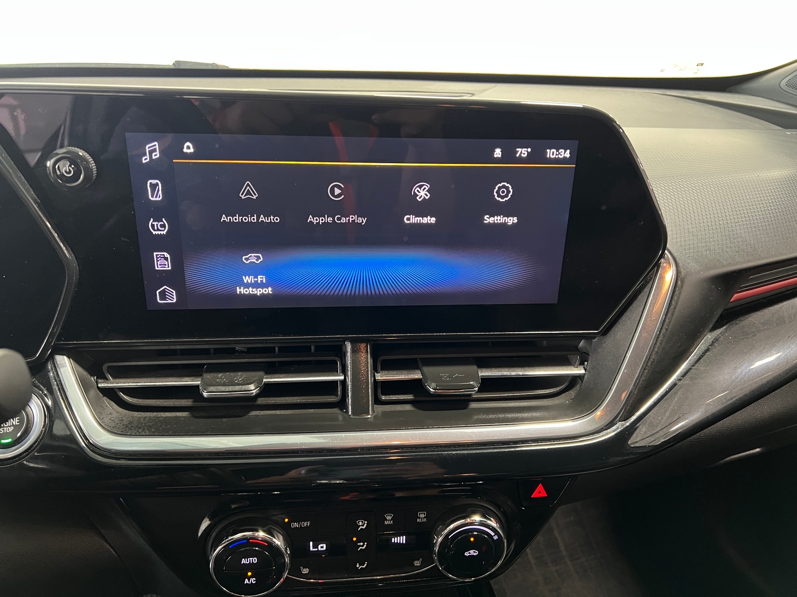Thumbnail: 2025 Chevrolet Trax - 3