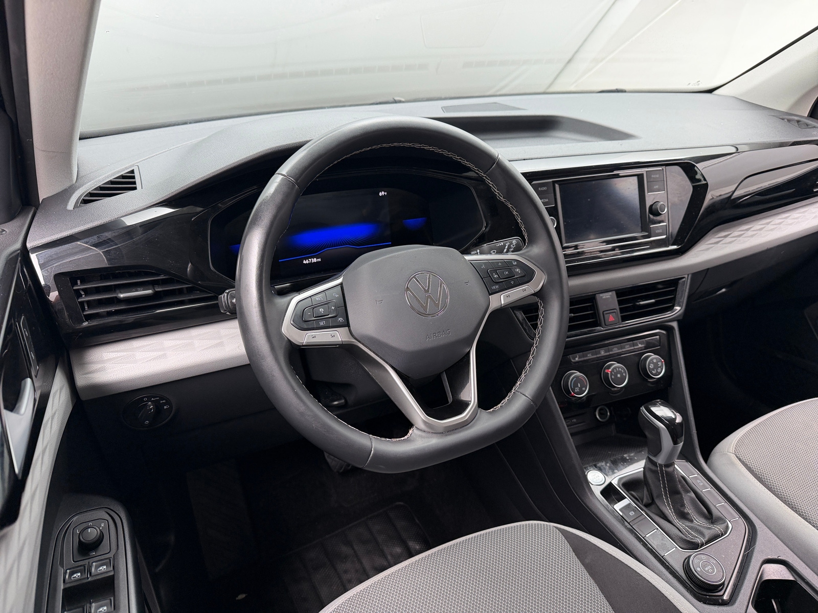 Thumbnail: 2024 Volkswagen Taos - 5