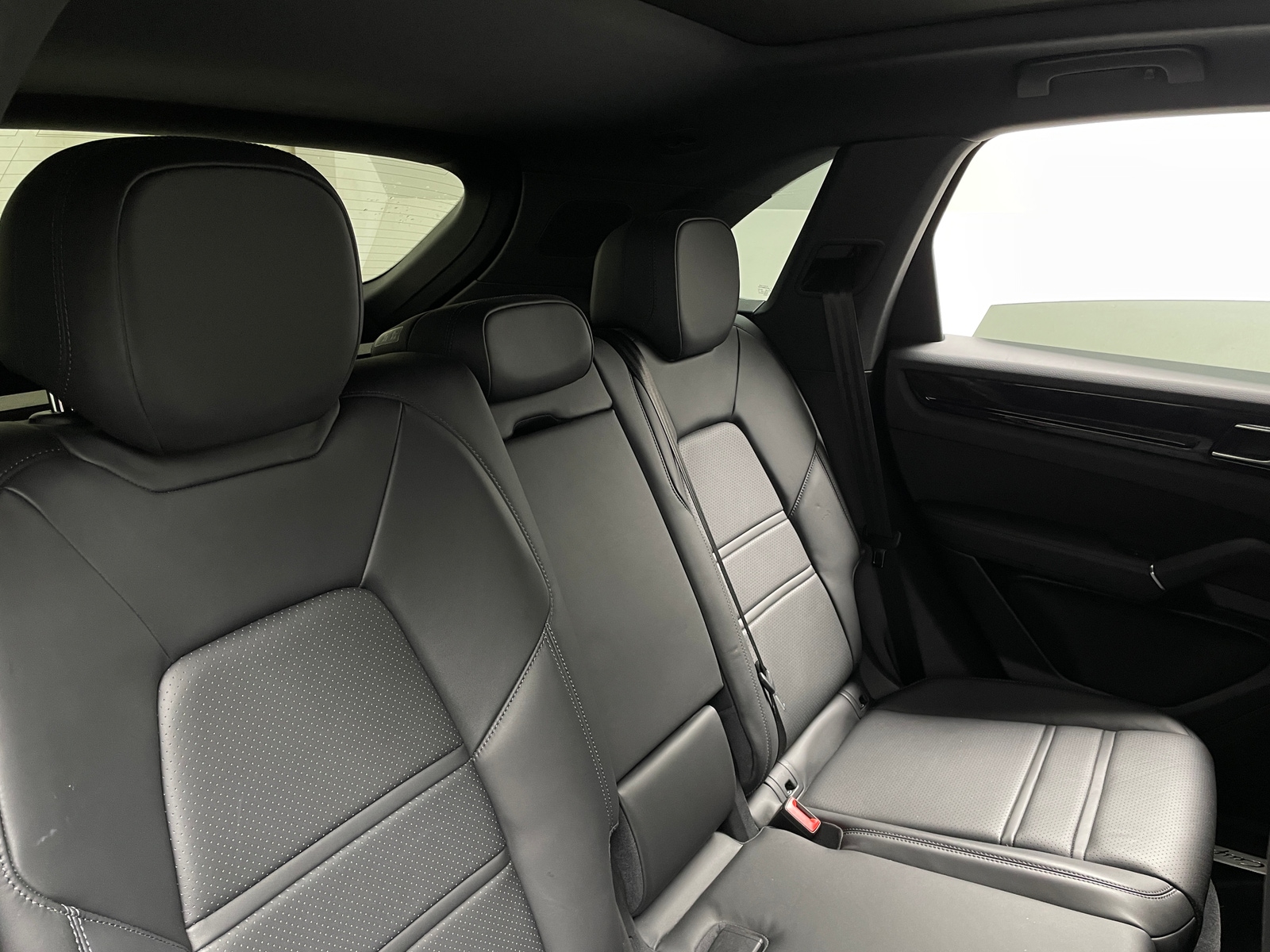 Thumbnail: 2023 Porsche Cayenne - 5