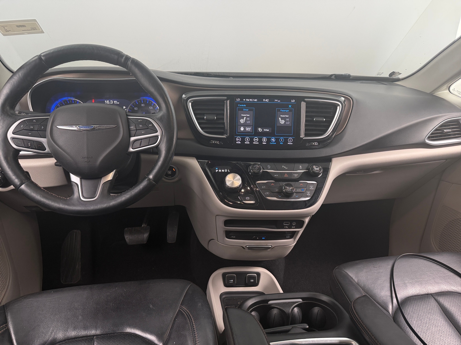 Thumbnail: 2018 Chrysler Pacifica - 2