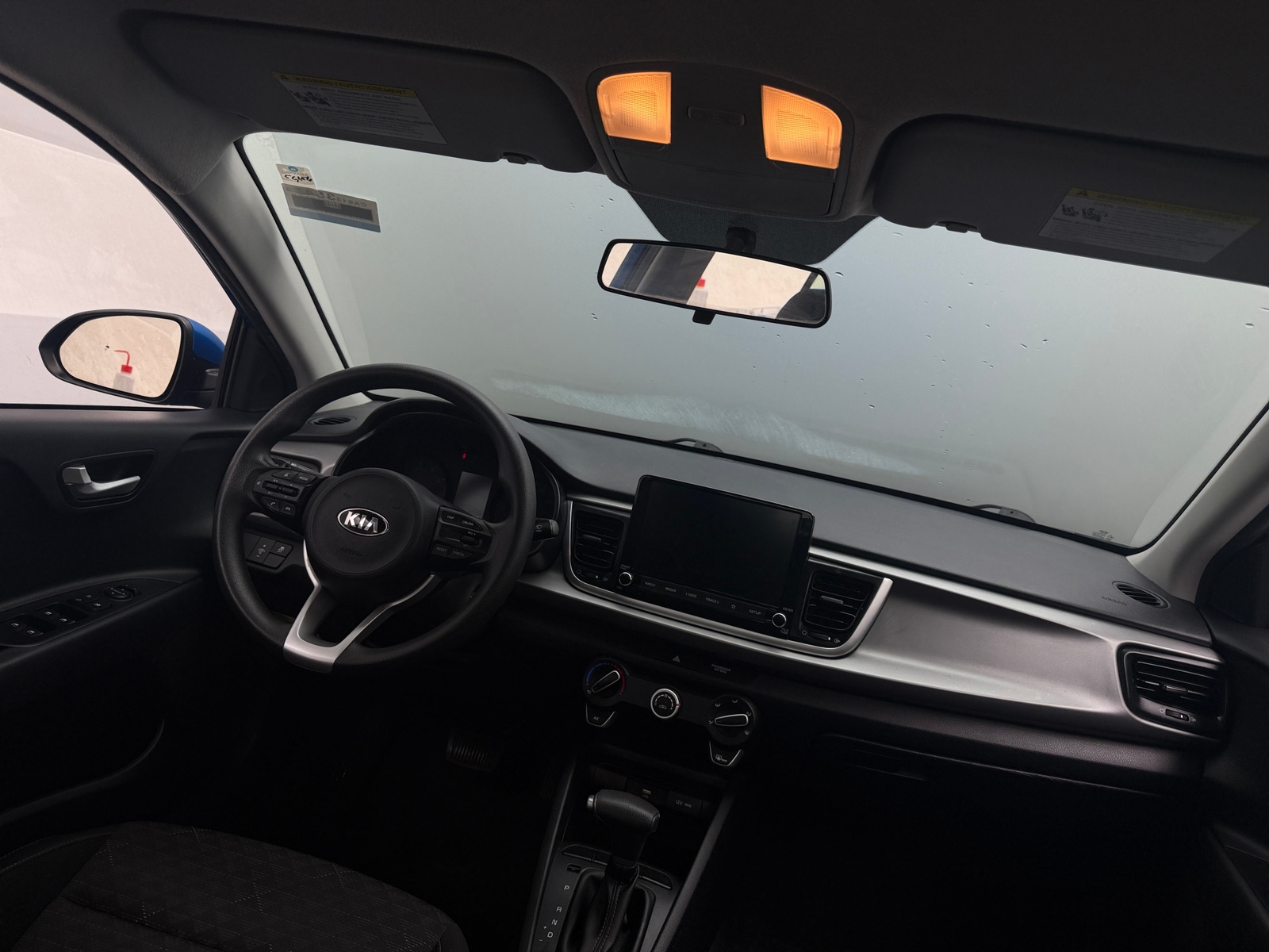 Thumbnail: 2021 Kia Rio - 3