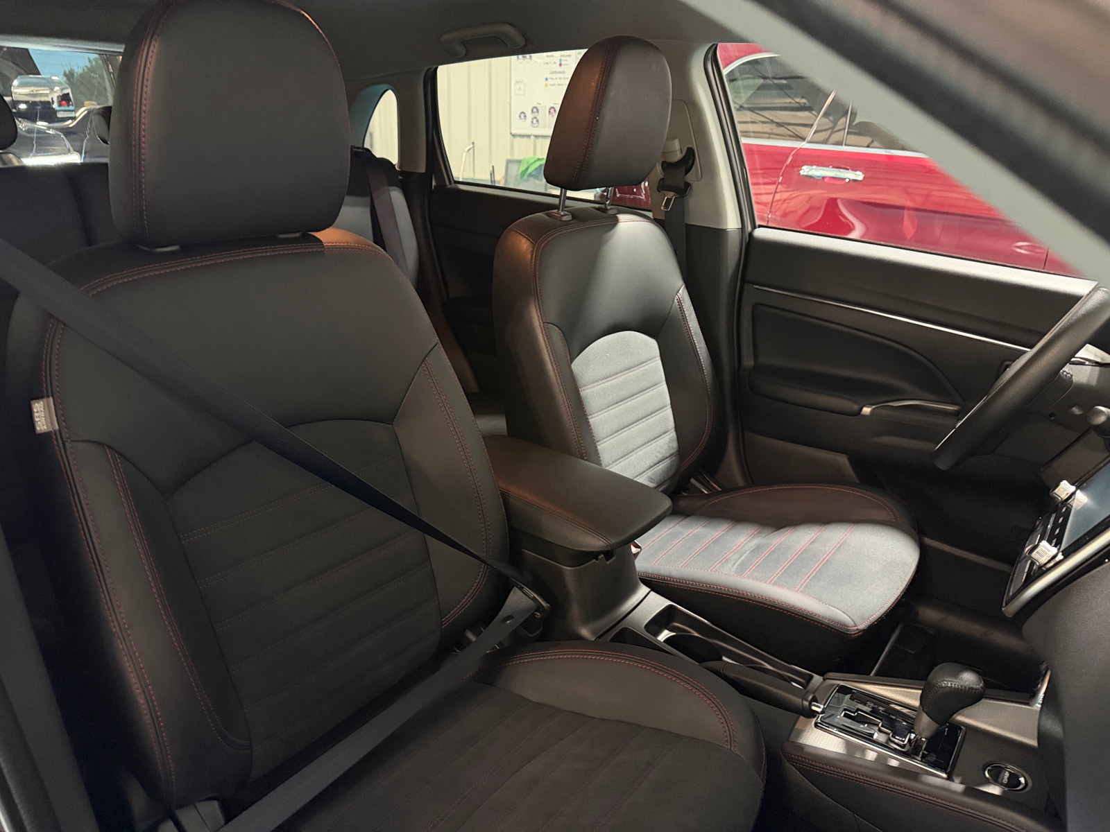 Thumbnail: 2026 Mitsubishi Outlander Sport - 2