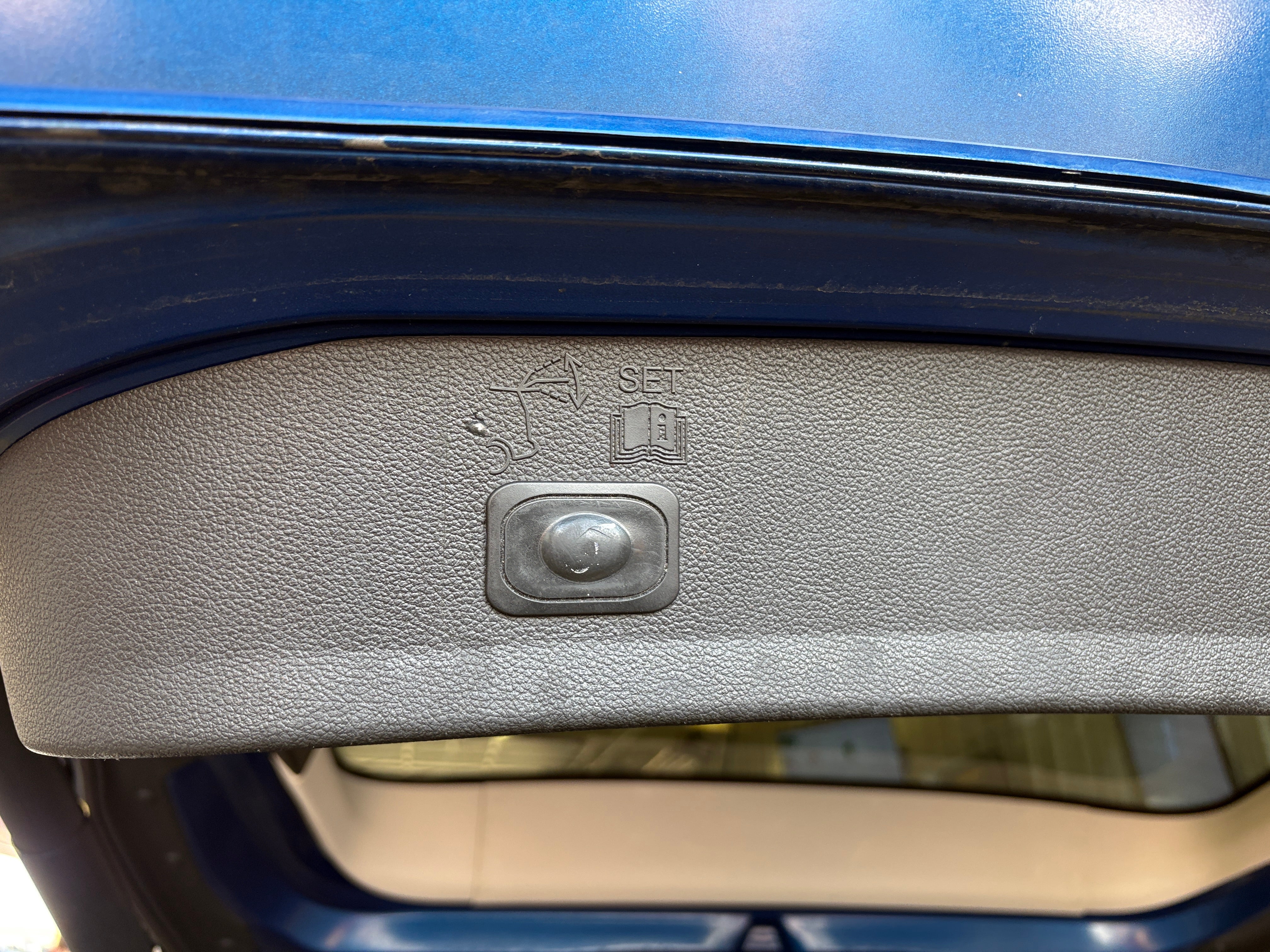 Used 2018 Ford Escape SEL with VIN 1FMCU9HD6JUC54282 for sale in Pewaukee, WI