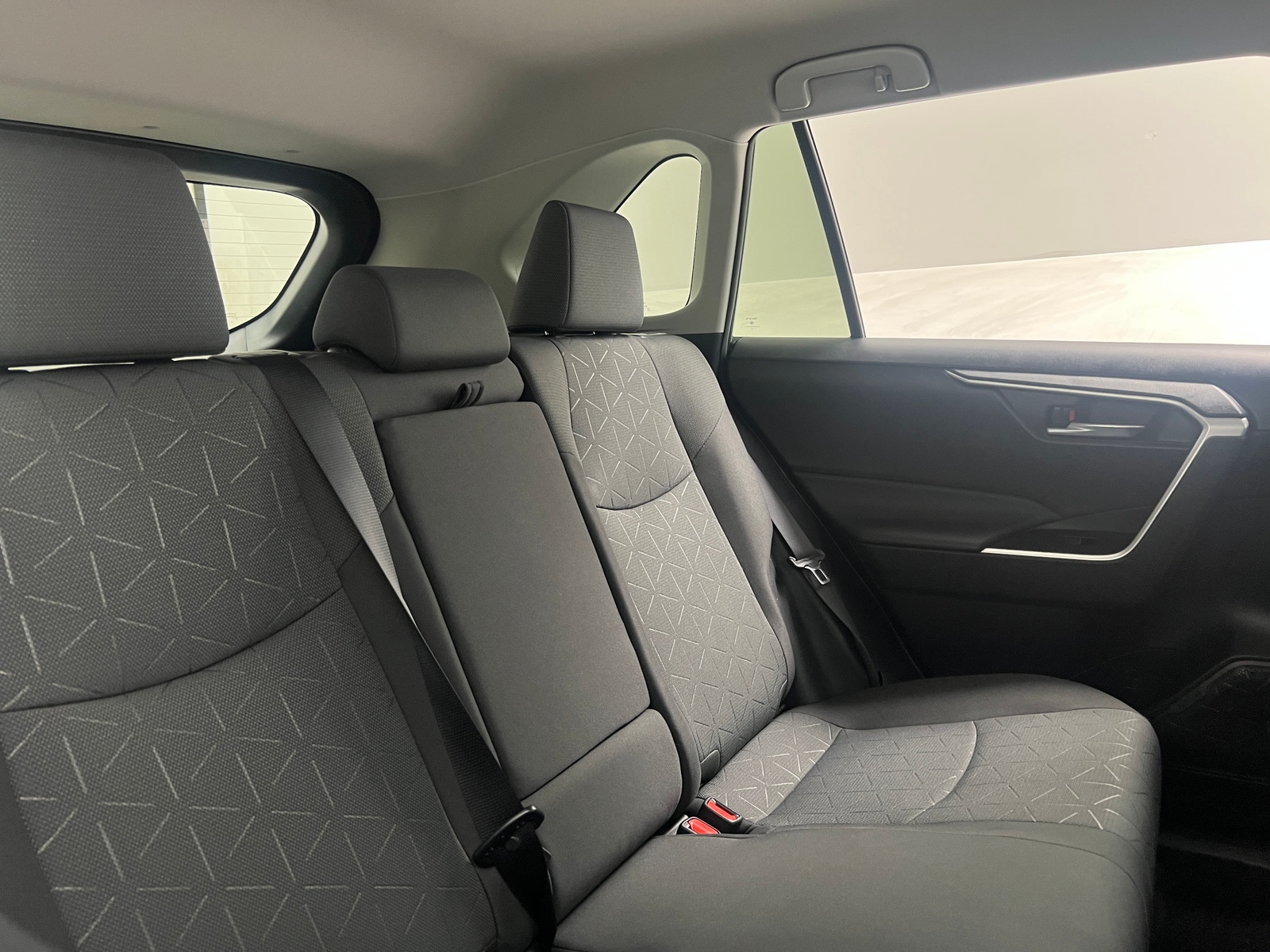 Thumbnail: 2022 Toyota RAV4 - 6