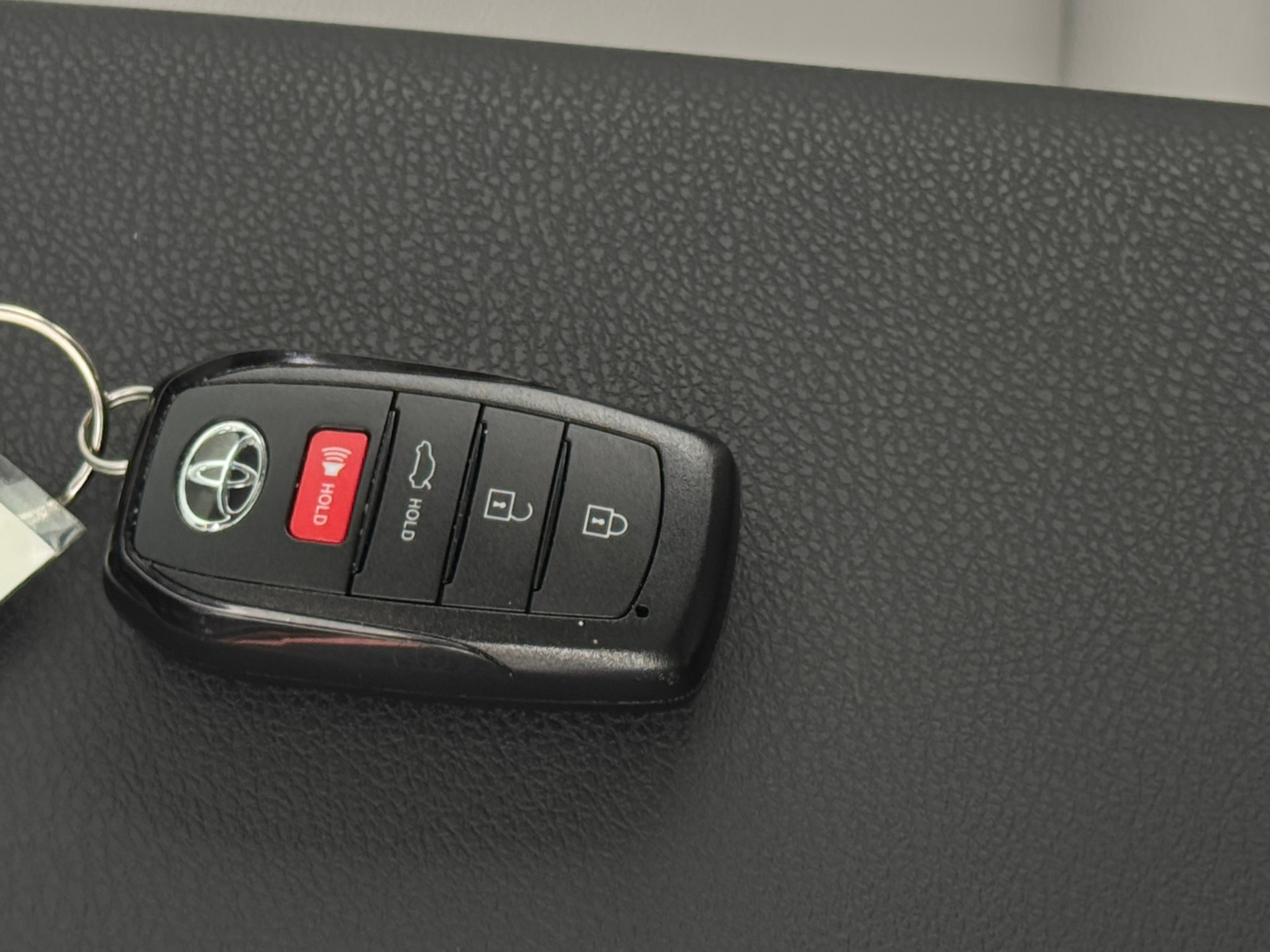 2025 Toyota Camry SE - Photo 11
