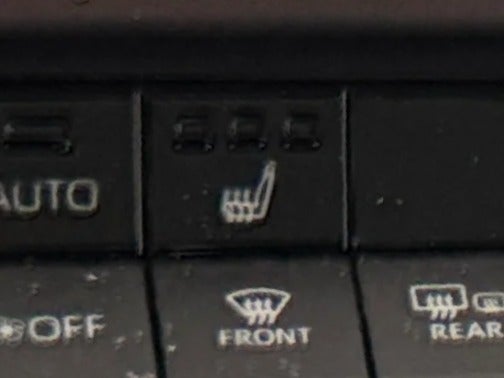 2025 Toyota Camry SE - Photo 18