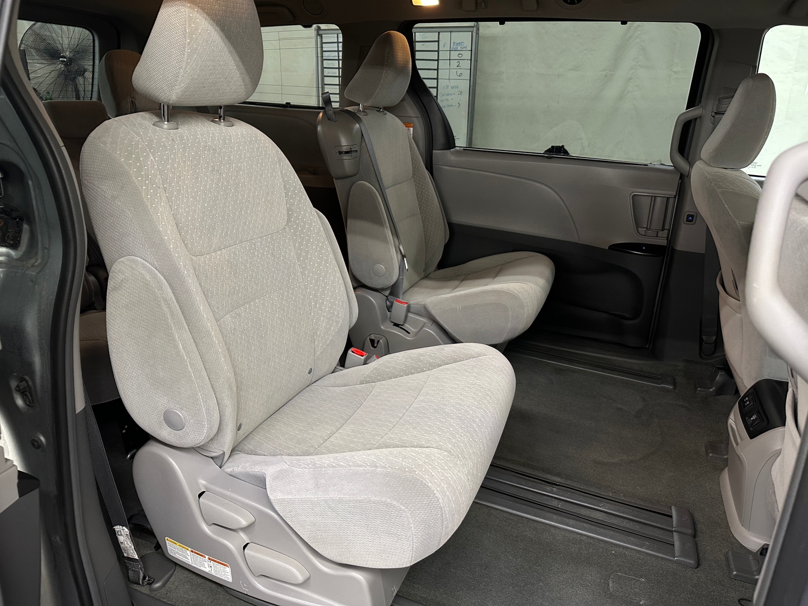 Thumbnail: 2019 Toyota Sienna - 6