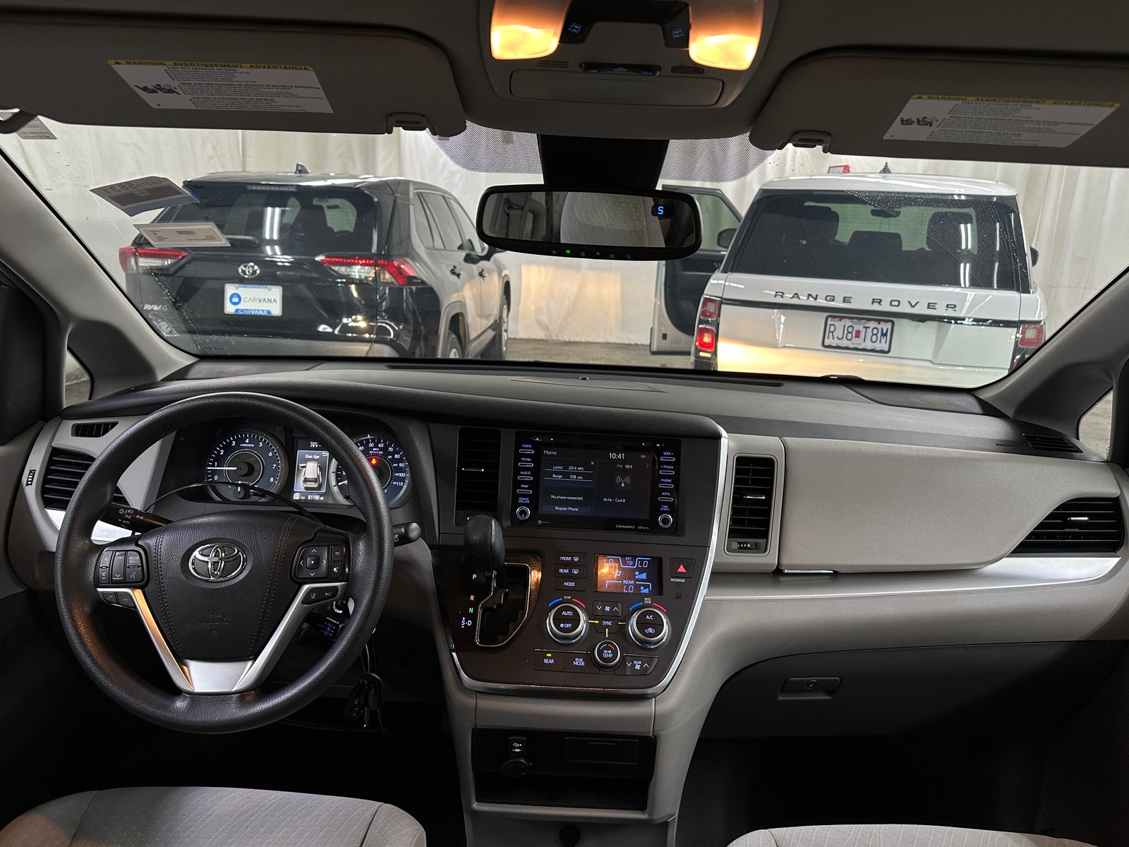 Thumbnail: 2019 Toyota Sienna - 3