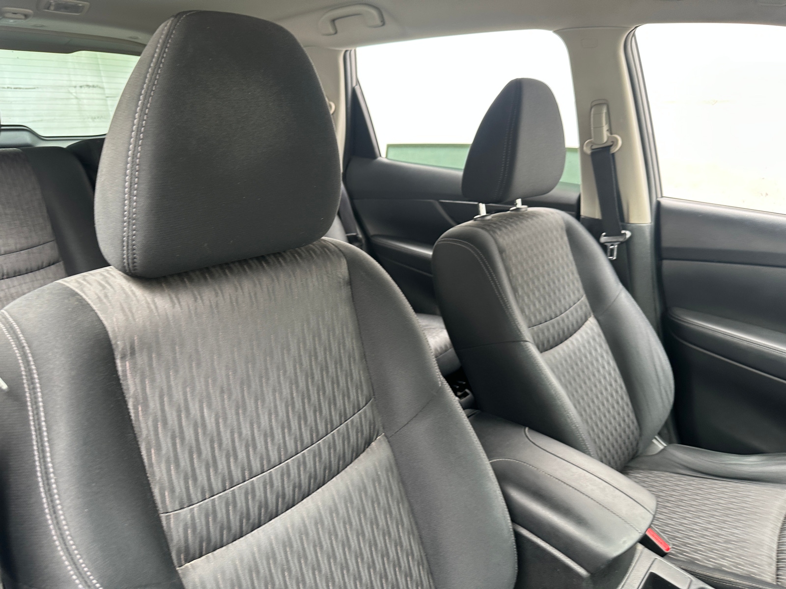 Thumbnail: 2017 Nissan Rogue - 2