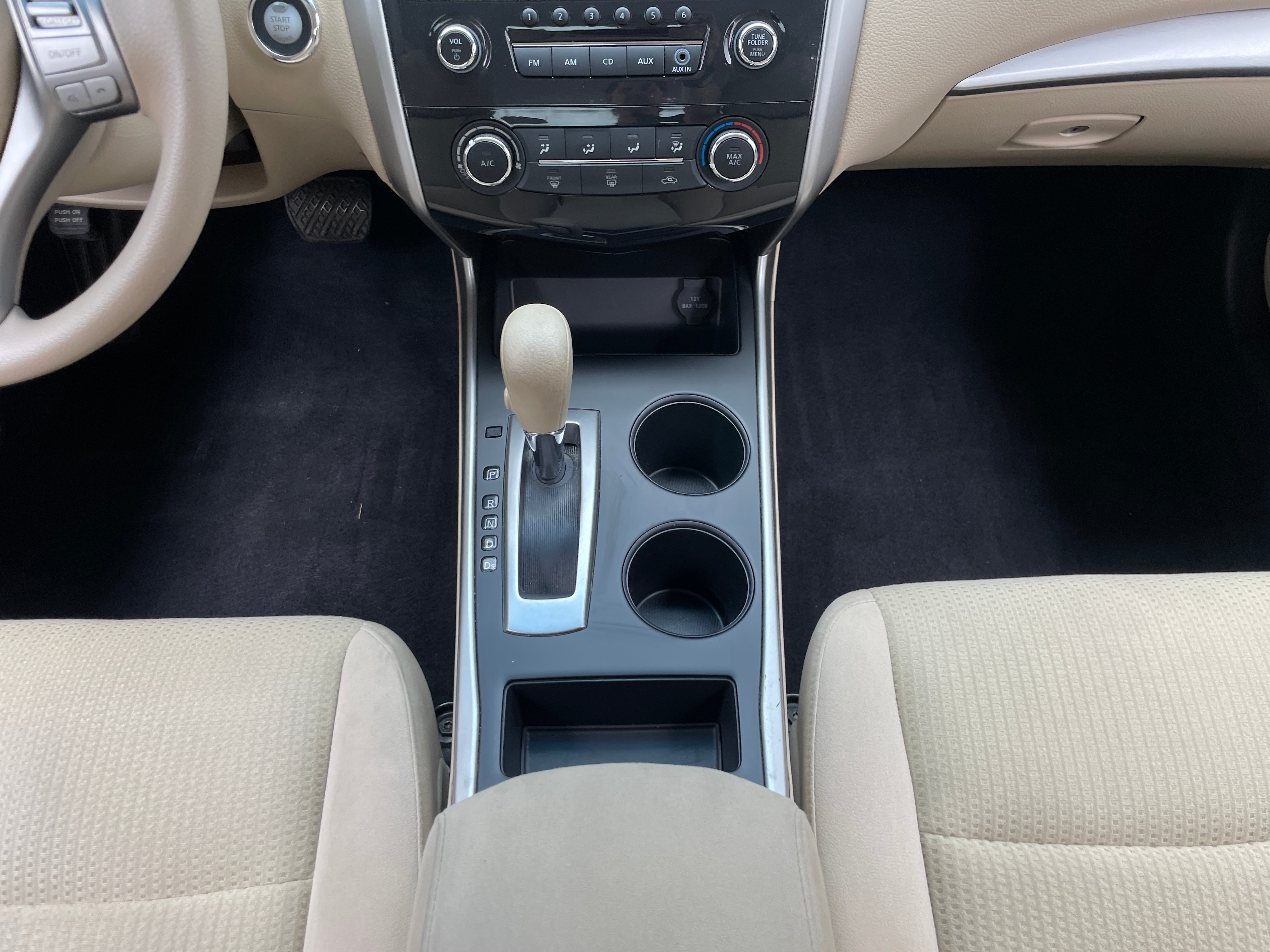 Used 2015 Nissan Altima S with VIN 1N4AL3AP9FN300033 for sale in Pewaukee, WI