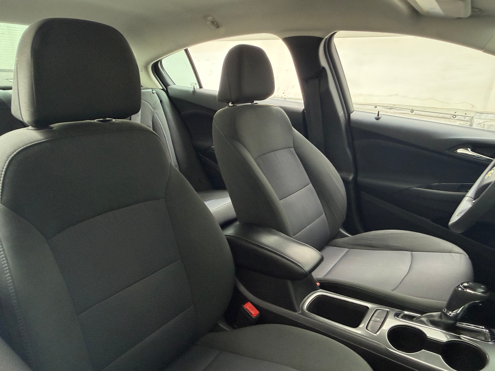 Thumbnail: 2018 Chevrolet Cruze - 2