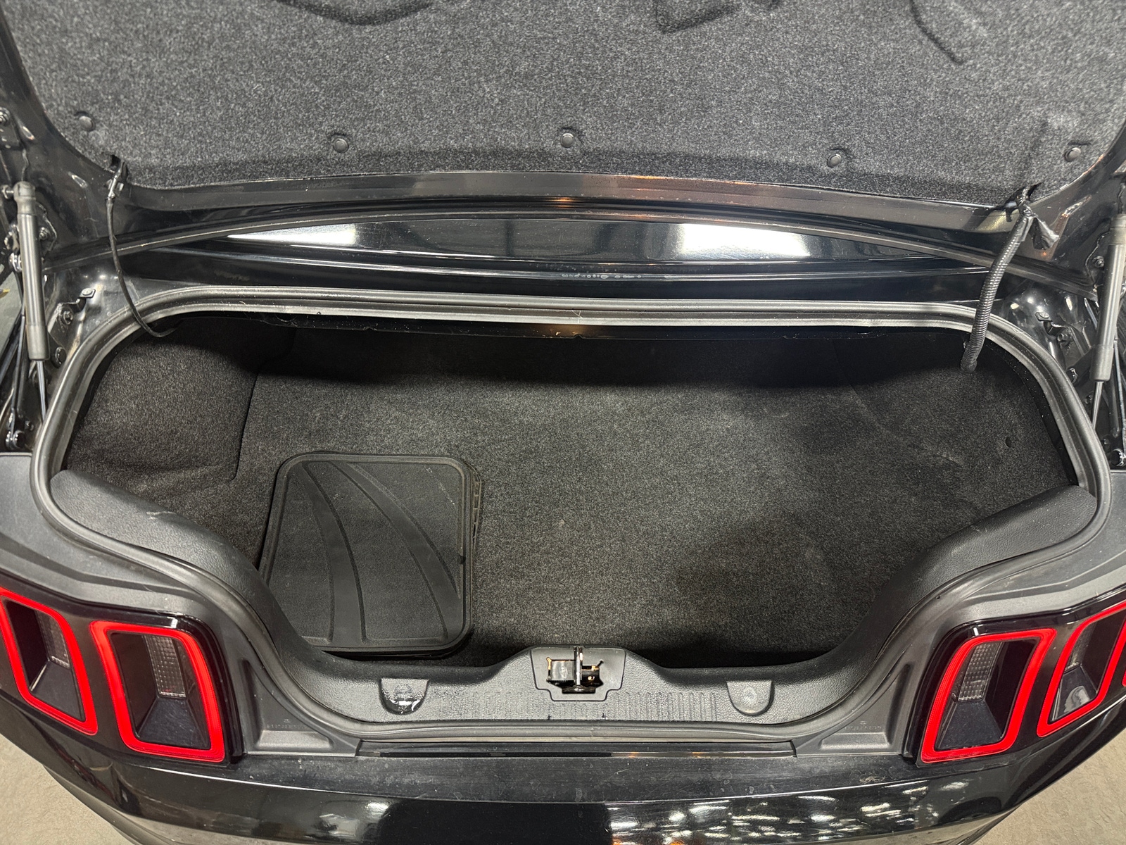 Thumbnail: 2013 Ford Mustang - 7