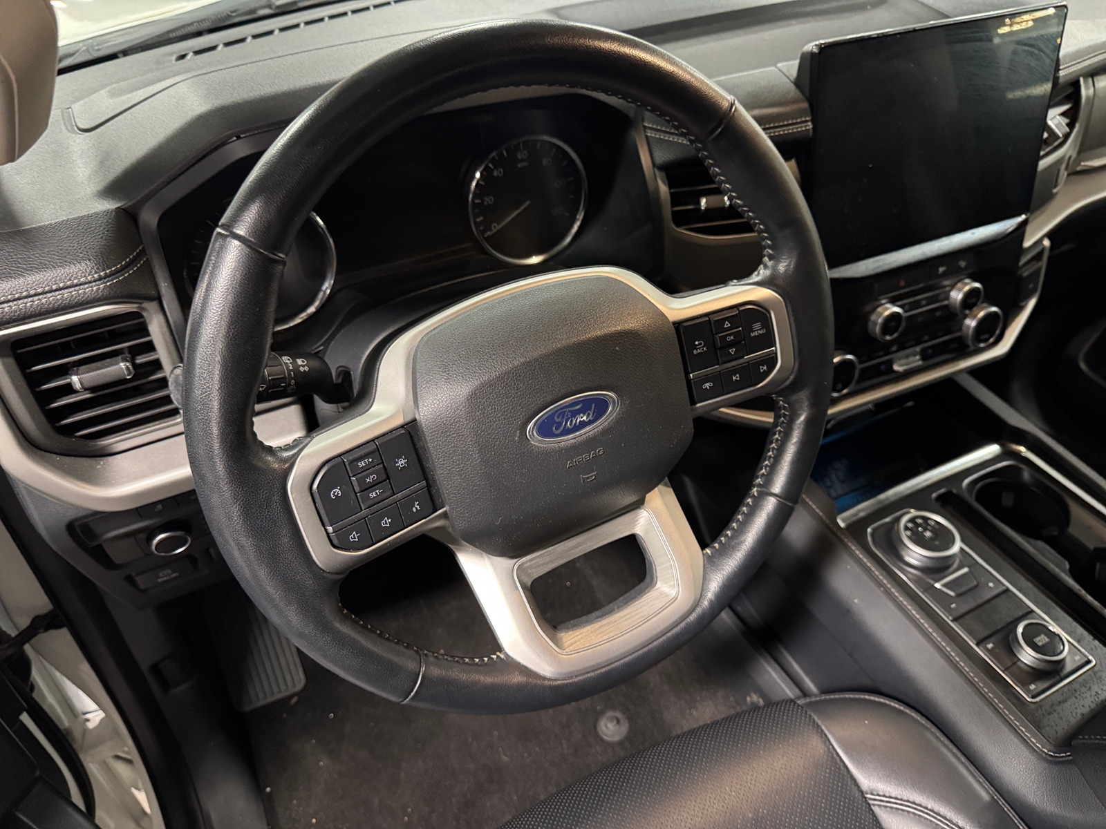 Thumbnail: 2023 Ford Expedition MAX - 4