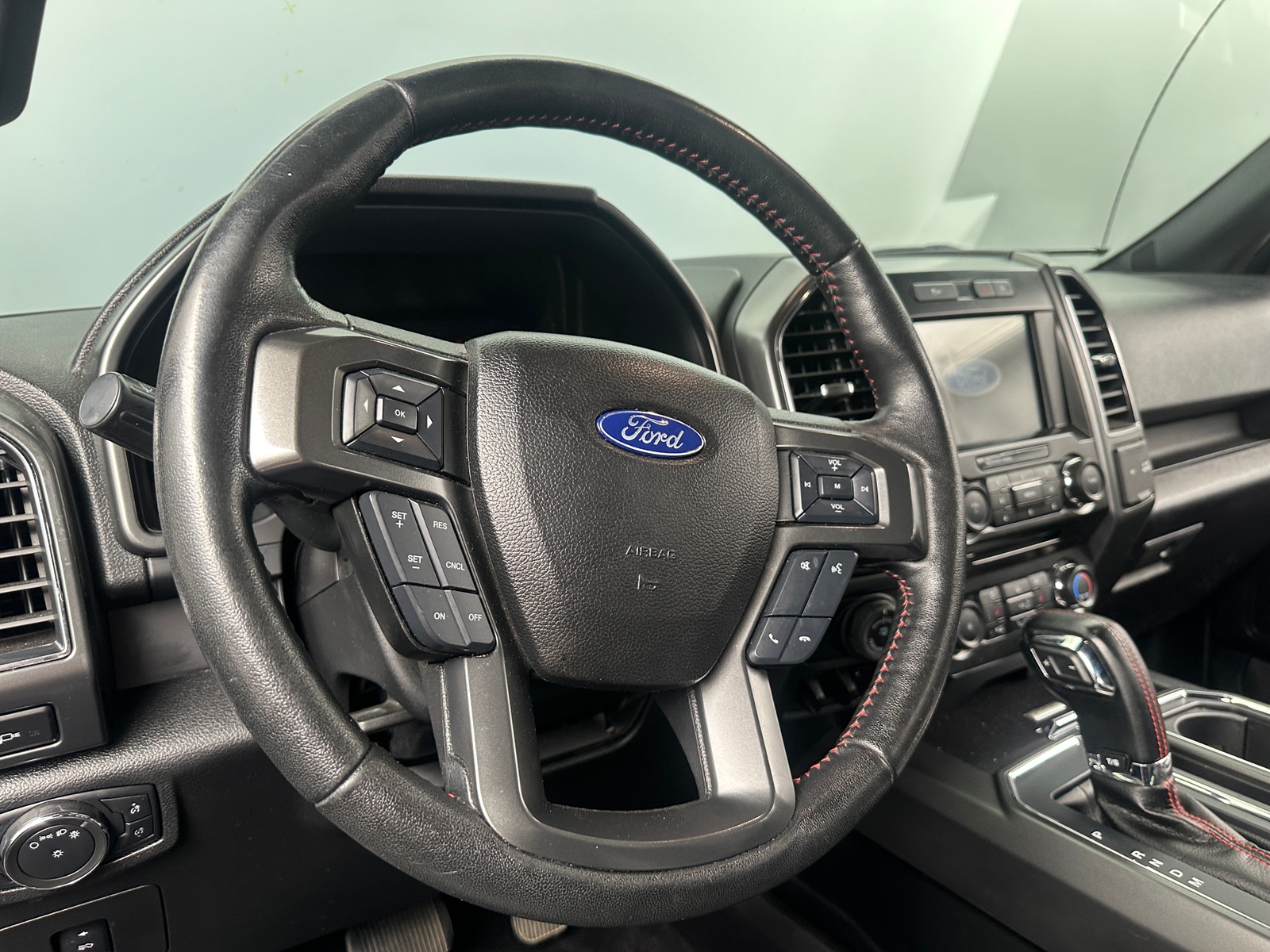 Thumbnail: 2017 Ford Econoline - 5