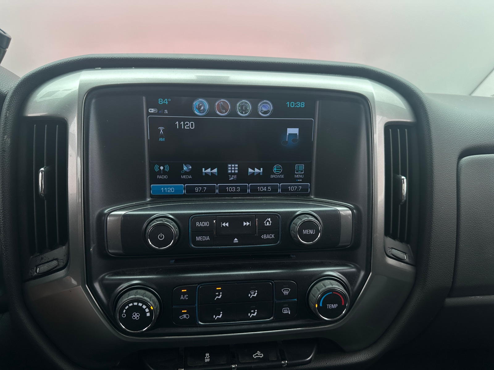 Thumbnail: 2018 Chevrolet Silverado 1500 - 4