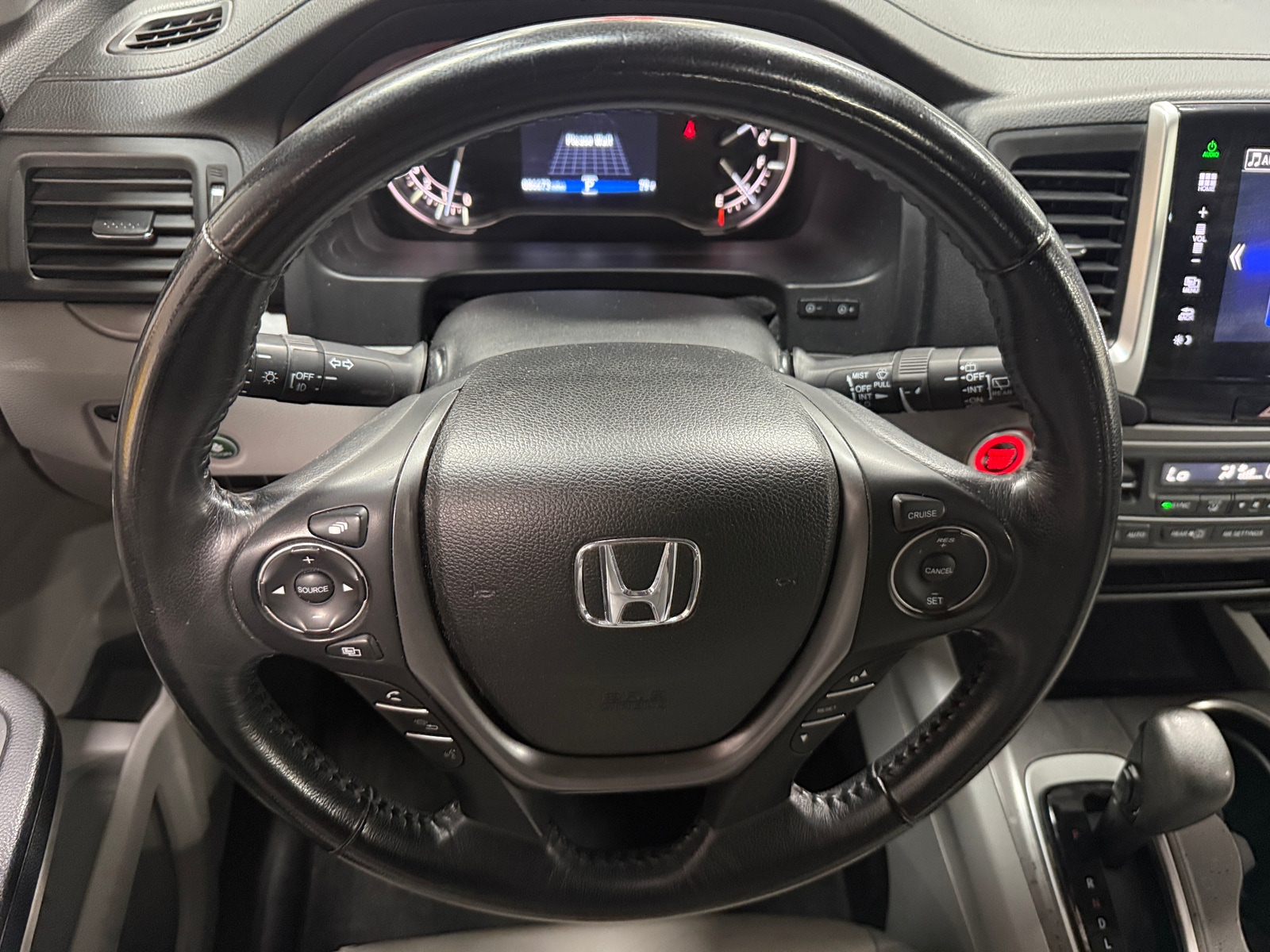 Thumbnail: 2016 Honda Pilot - 4