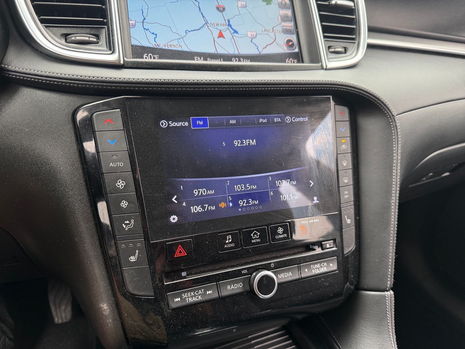 Thumbnail: 2019 INFINITI QX50 - 3