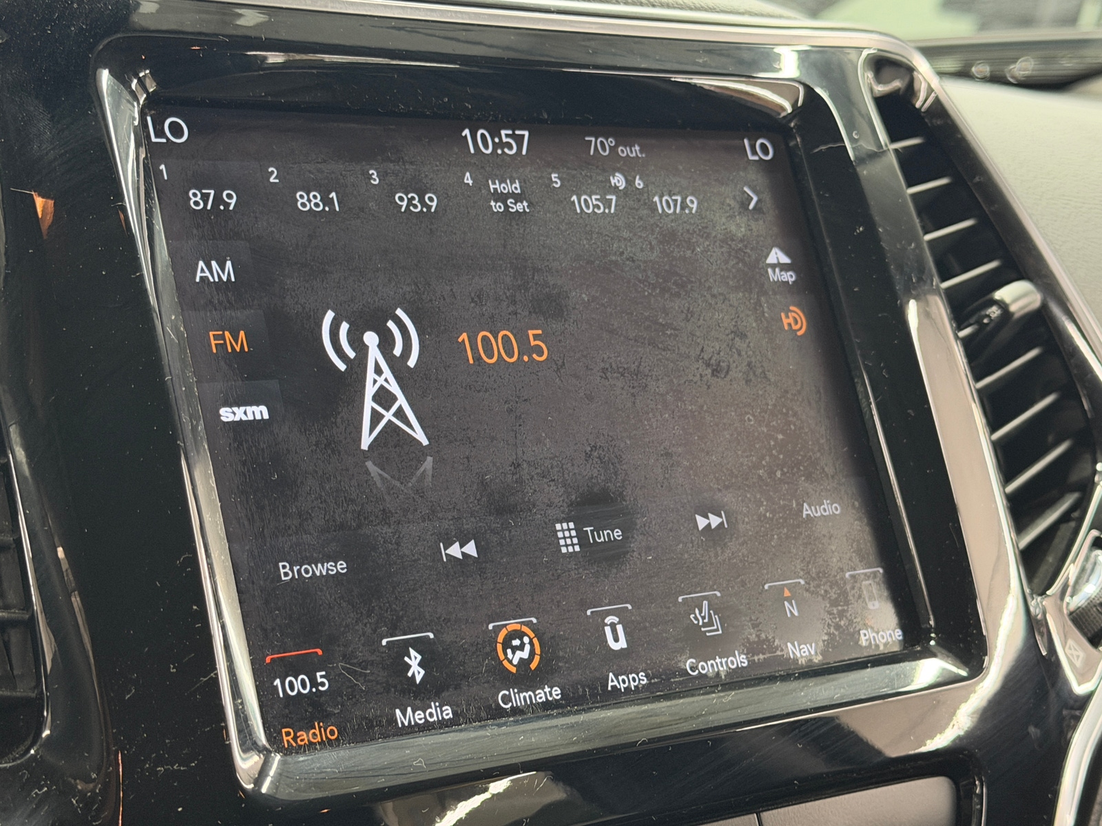 Thumbnail: 2019 Jeep Cherokee - 3