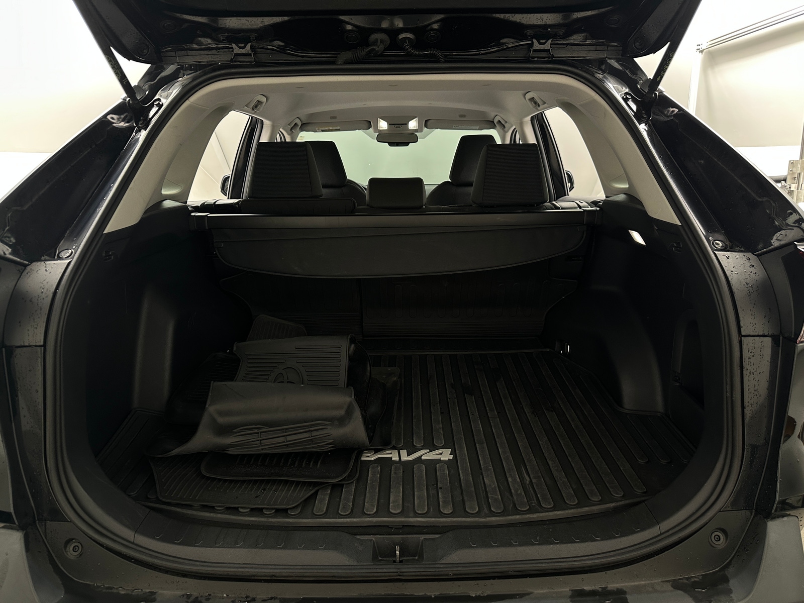 Thumbnail: 2023 Toyota RAV4 - 7
