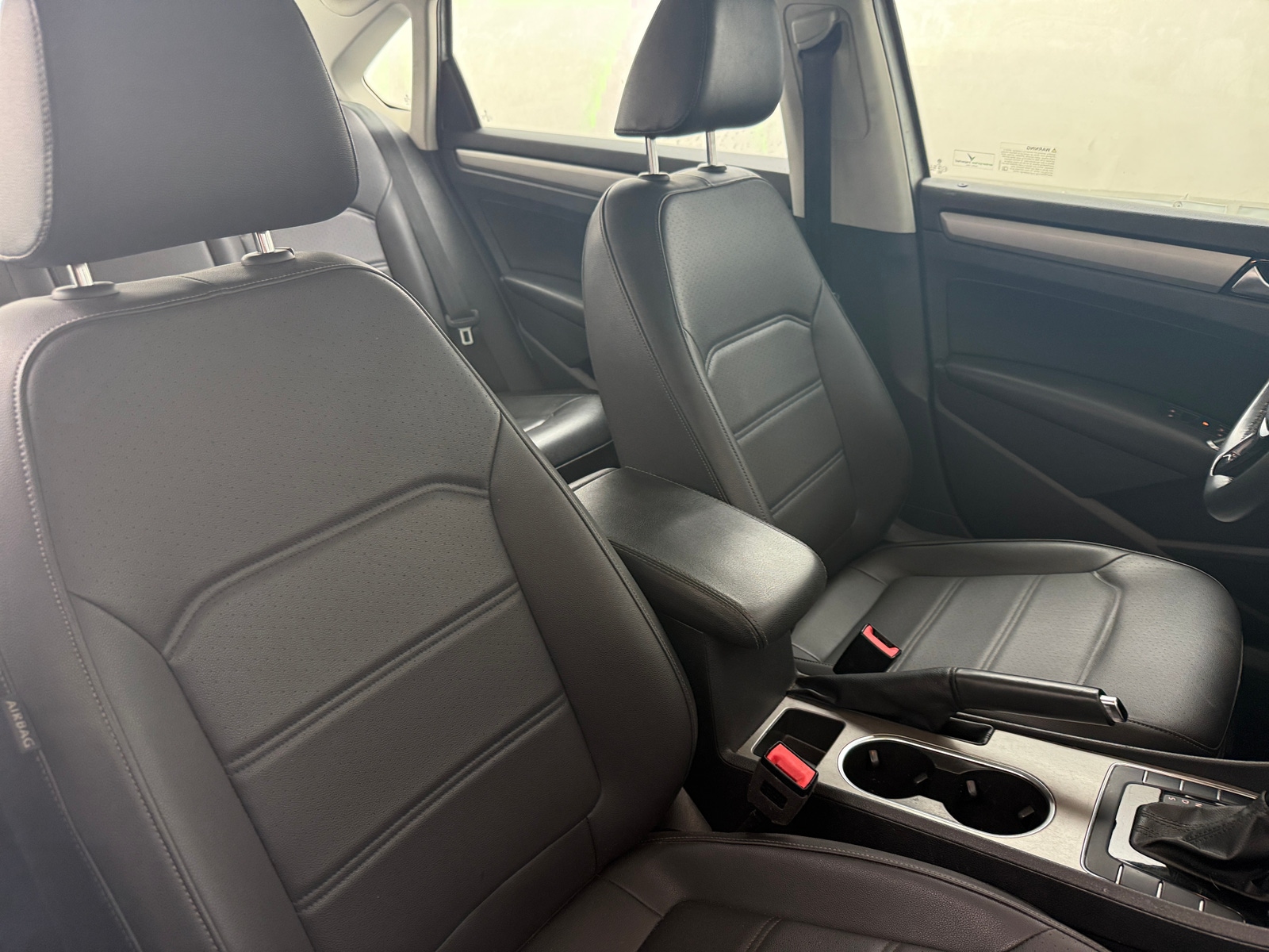 Thumbnail: 2022 Volkswagen Passat - 2