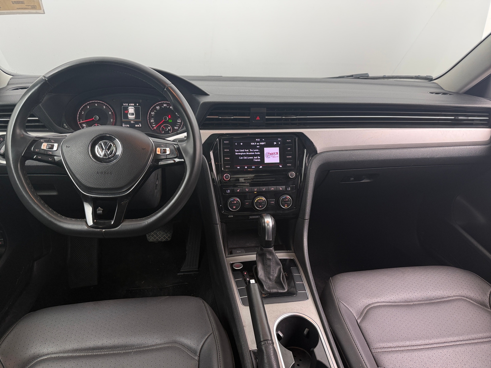 Thumbnail: 2022 Volkswagen Passat - 3