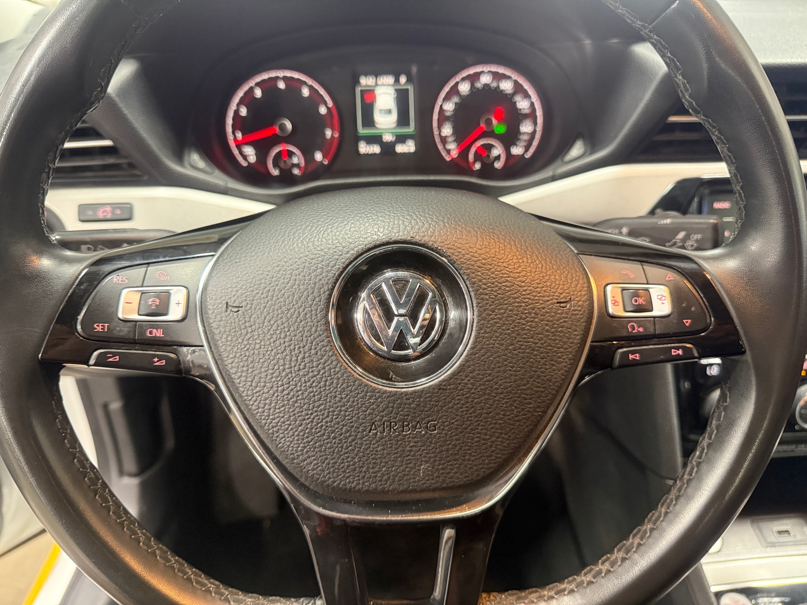Thumbnail: 2022 Volkswagen Passat - 5