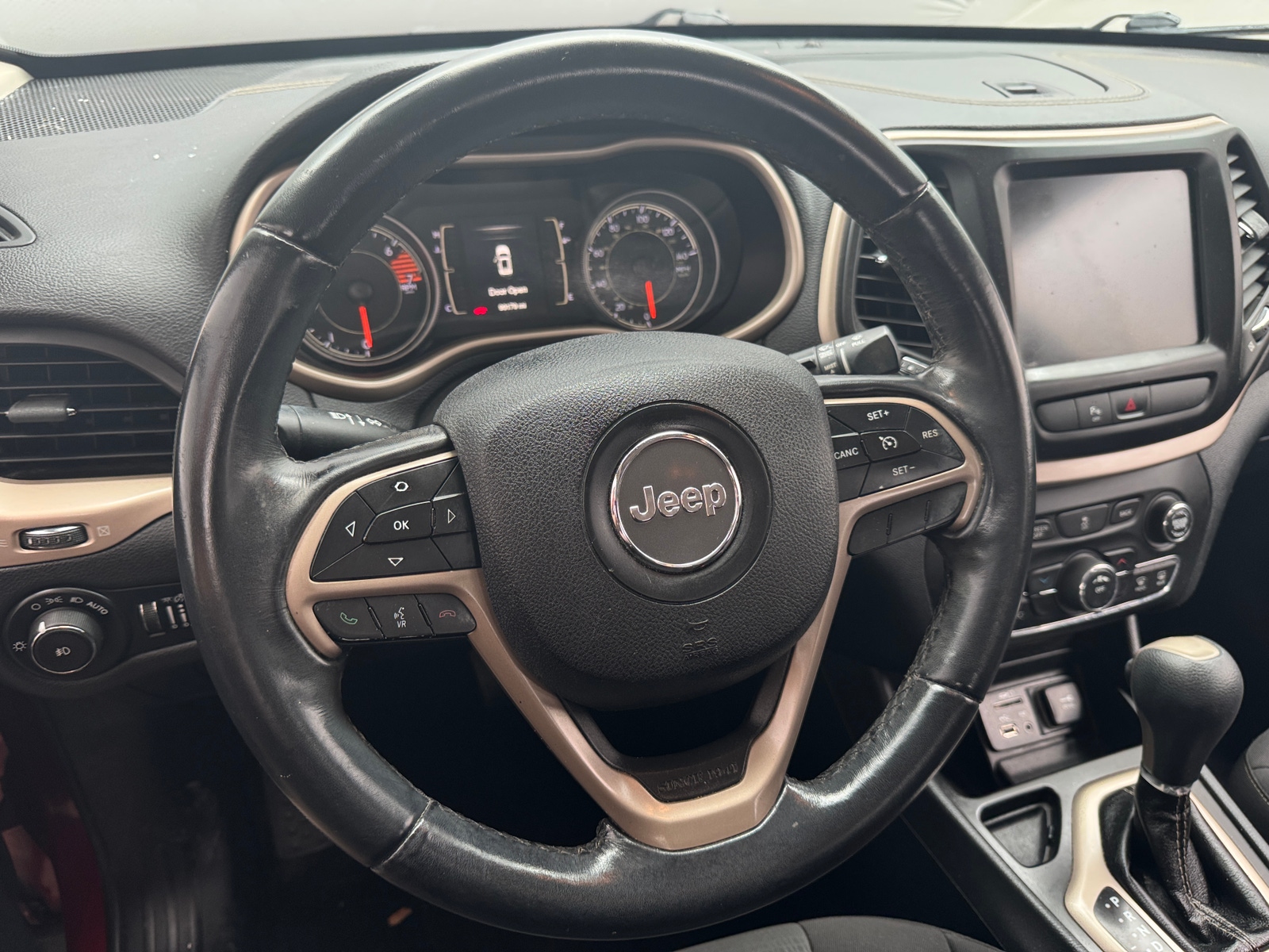 Thumbnail: 2016 Jeep Cherokee - 5