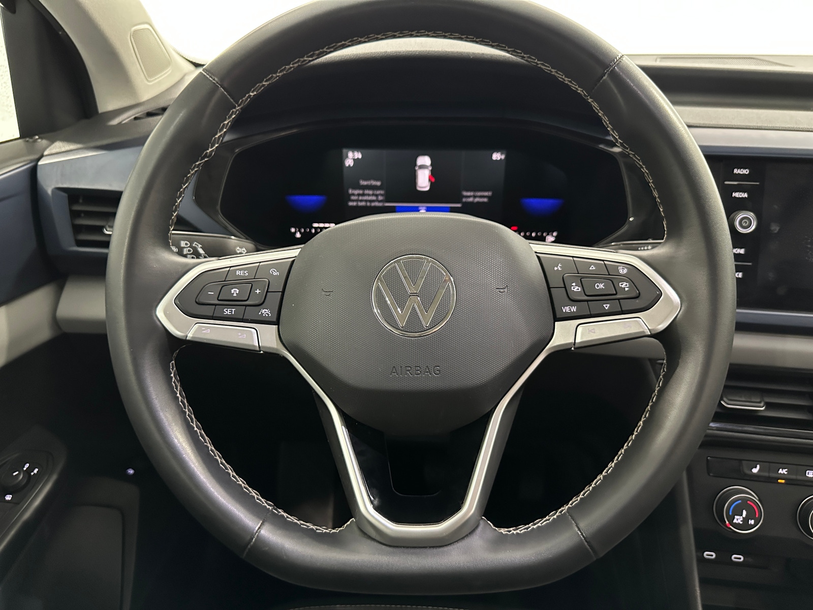 Thumbnail: 2022 Volkswagen Taos - 5