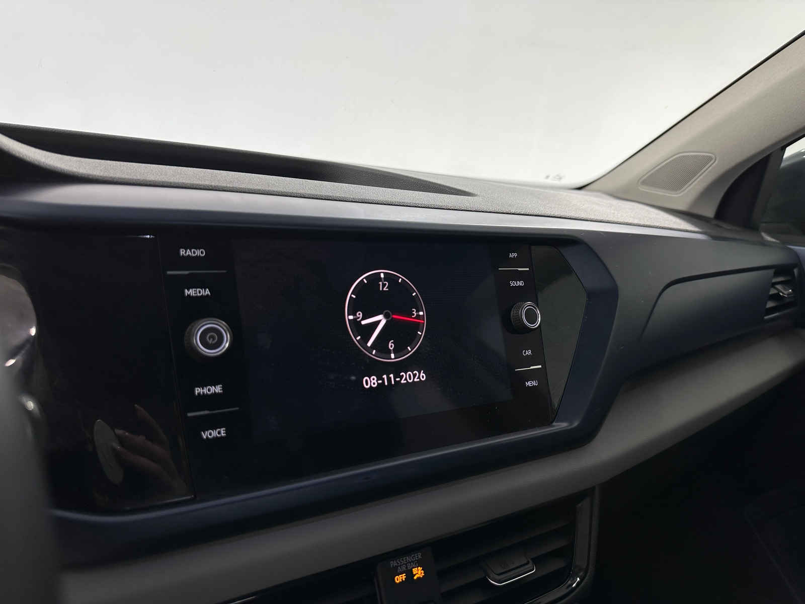 Thumbnail: 2022 Volkswagen Taos - 4