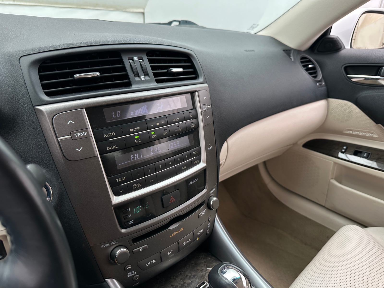 Thumbnail: 2010 Lexus IS - 2