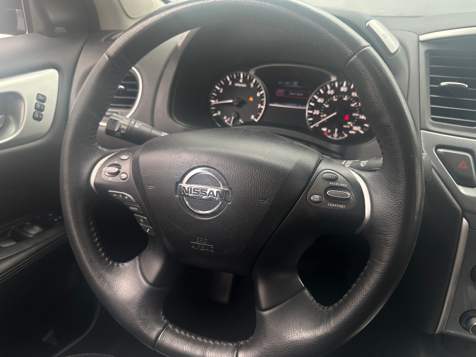 Thumbnail: 2017 Nissan Pathfinder - 4