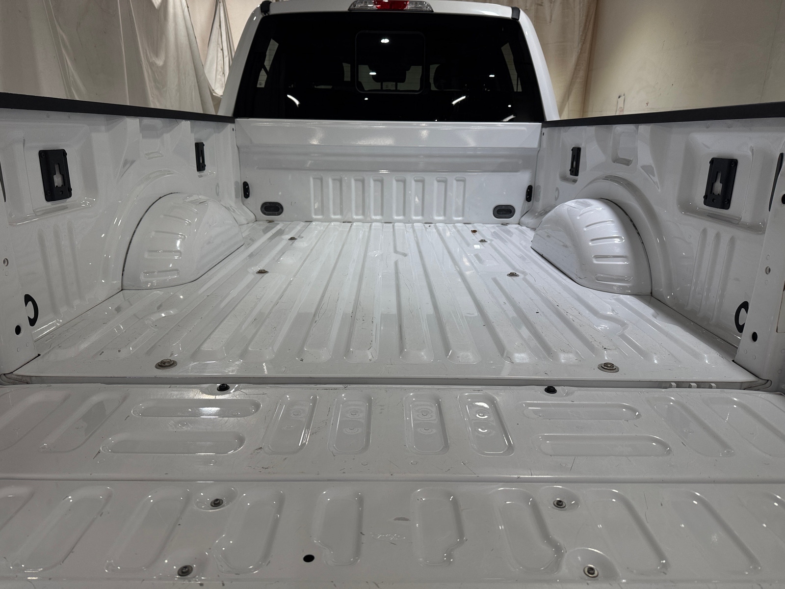 Thumbnail: 2019 Ford Econoline - 7