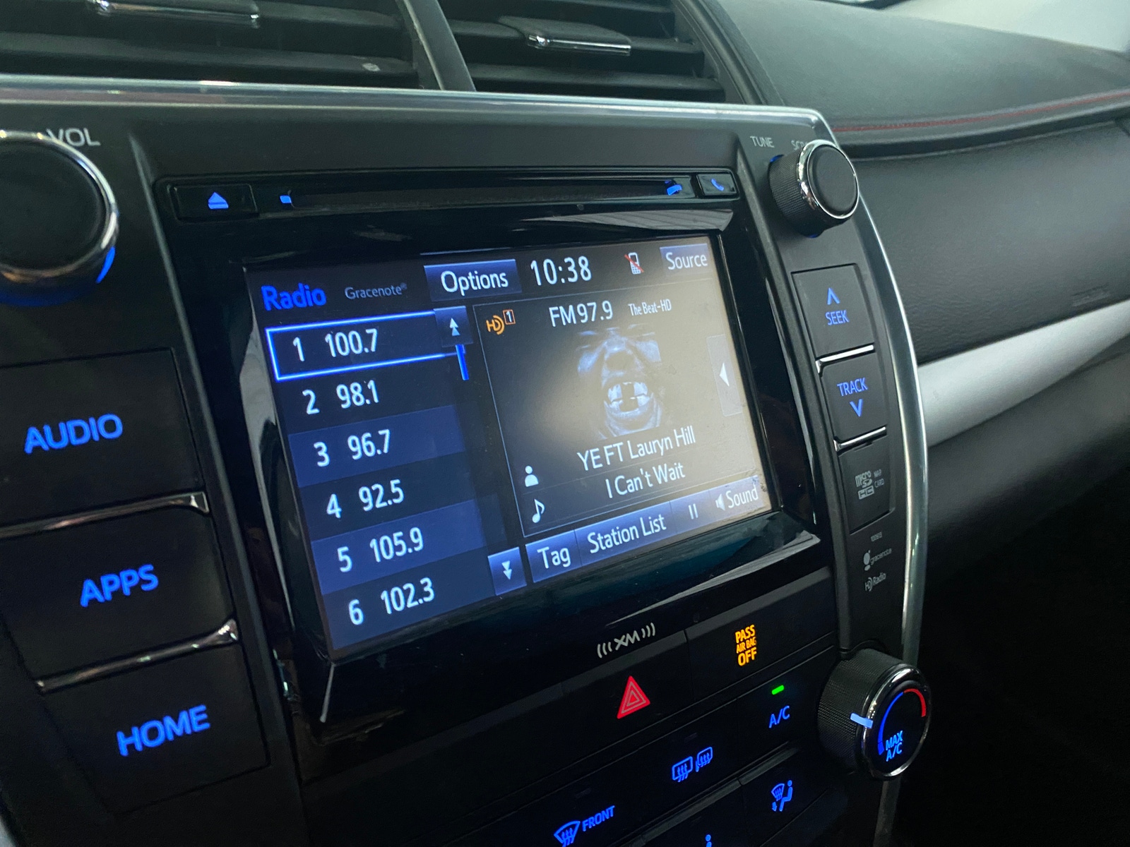 Thumbnail: 2017 Toyota Camry - 4