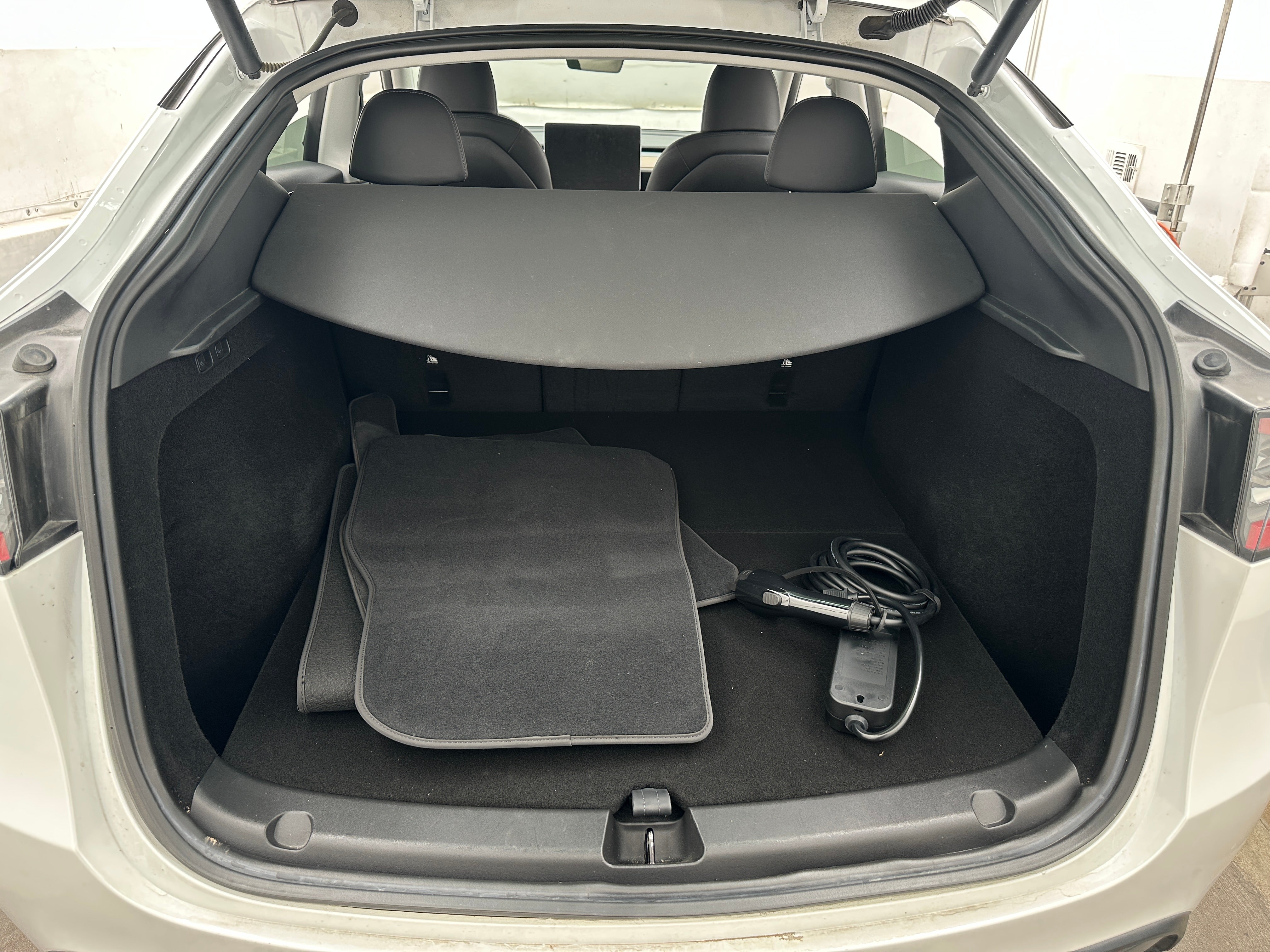 Used 2023 Tesla Model Y Long Range with VIN 7SAYGDEE6PA070768 for sale in Auburn, WA