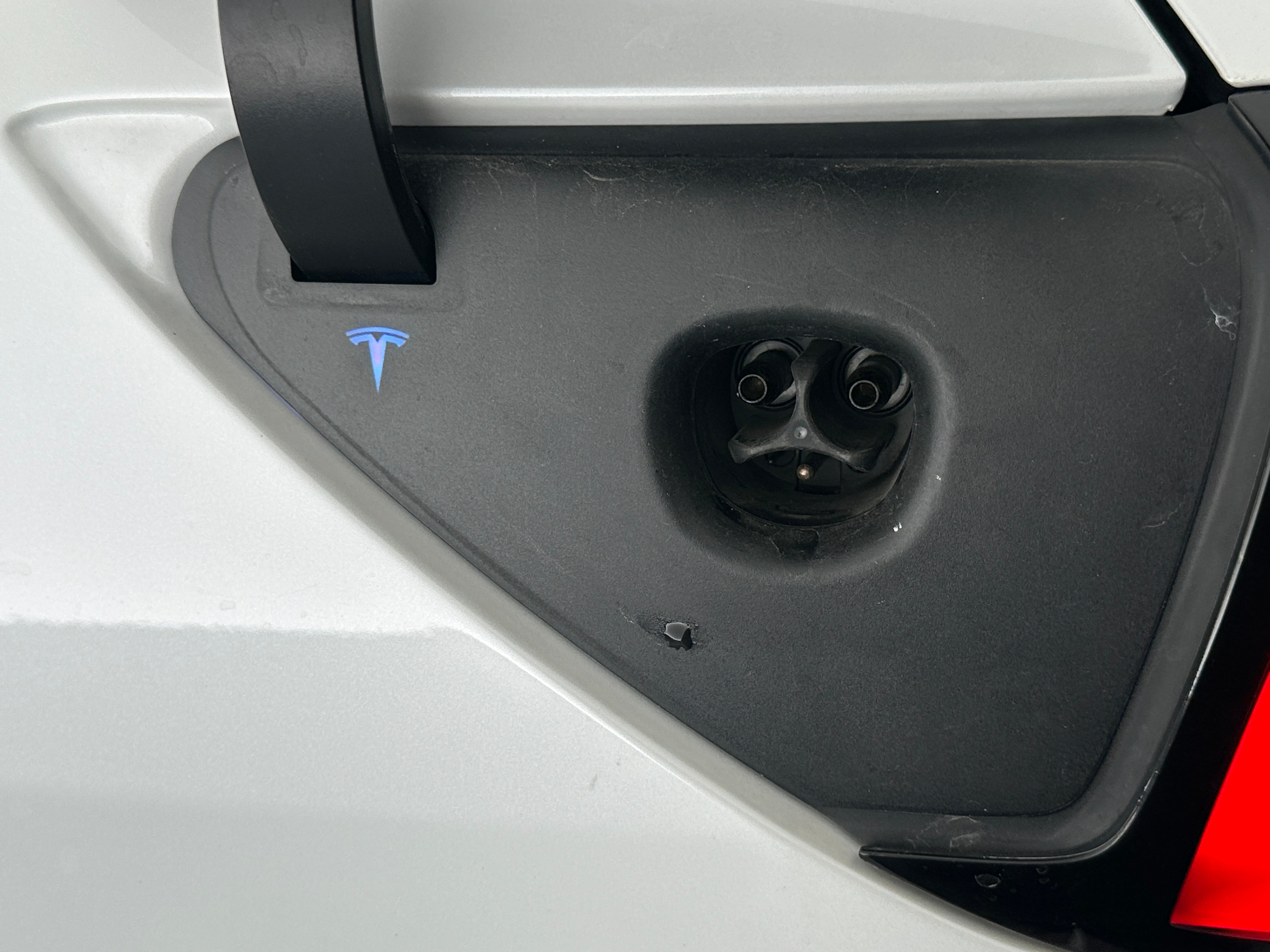 Used 2023 Tesla Model Y Long Range with VIN 7SAYGDEE6PA070768 for sale in Pewaukee, WI