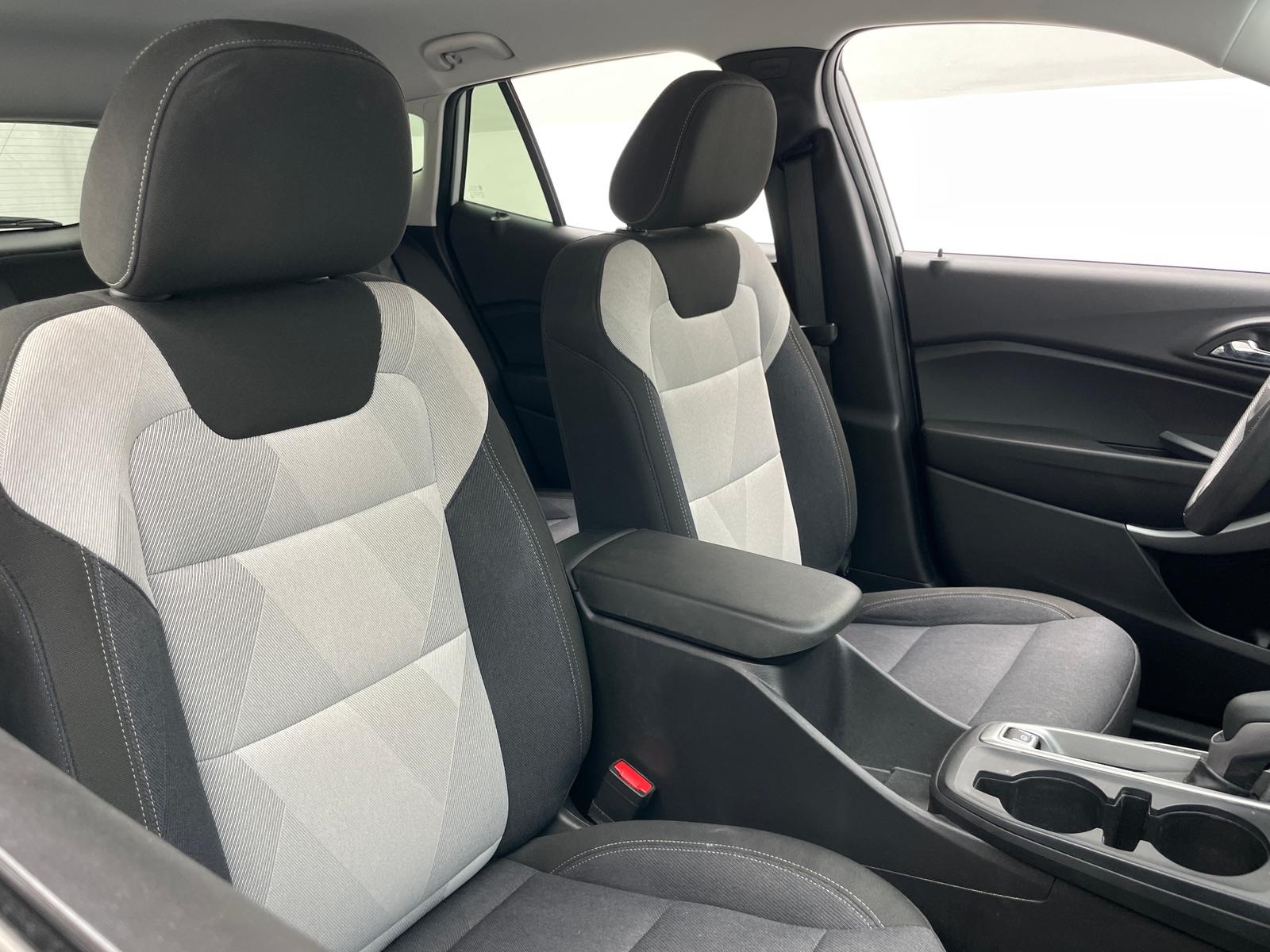 Thumbnail: 2025 Chevrolet Trax - 2