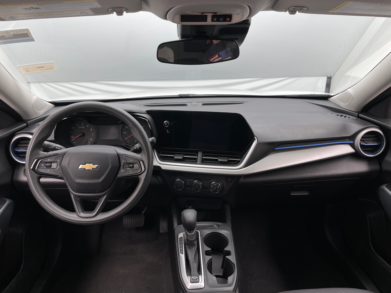 Thumbnail: 2025 Chevrolet Trax - 3