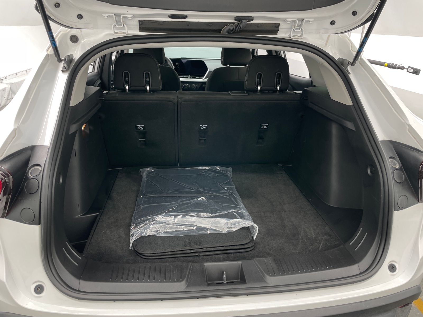 Thumbnail: 2025 Chevrolet Trax - 7