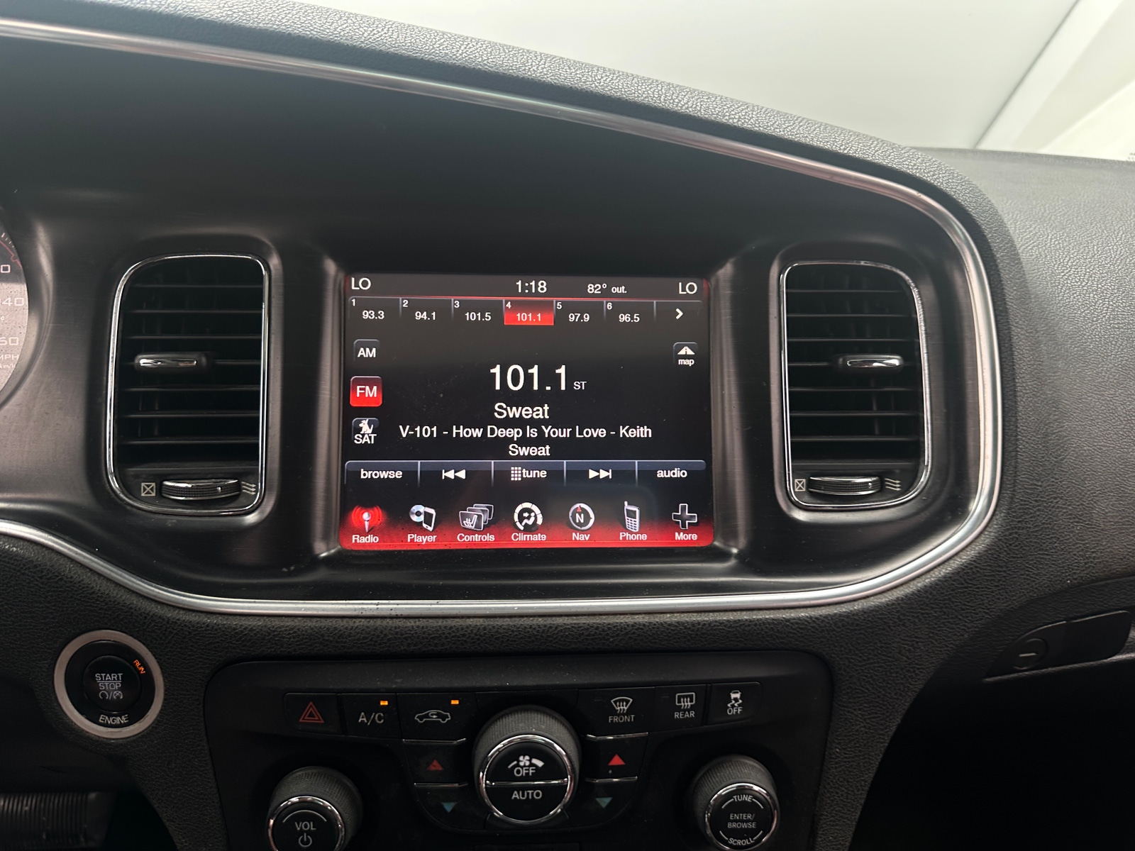 Thumbnail: 2014 Dodge Charger - 3