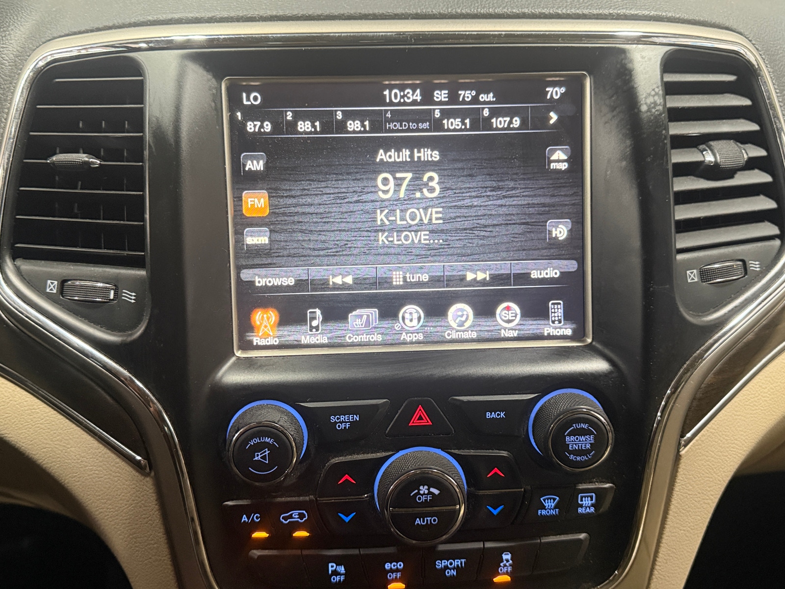 Thumbnail: 2016 Jeep Grand Cherokee - 3