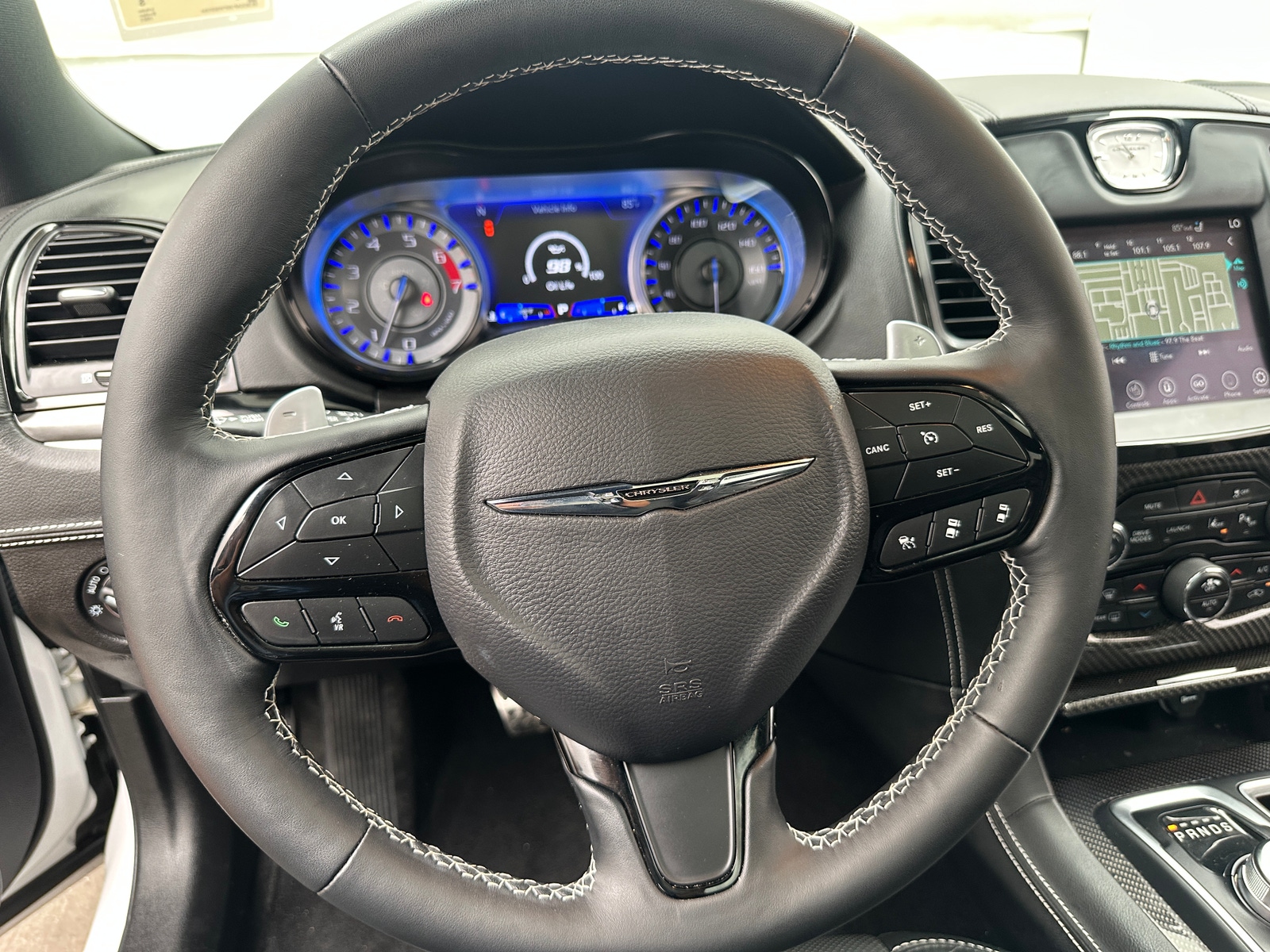Thumbnail: 2023 Chrysler 300 - 4