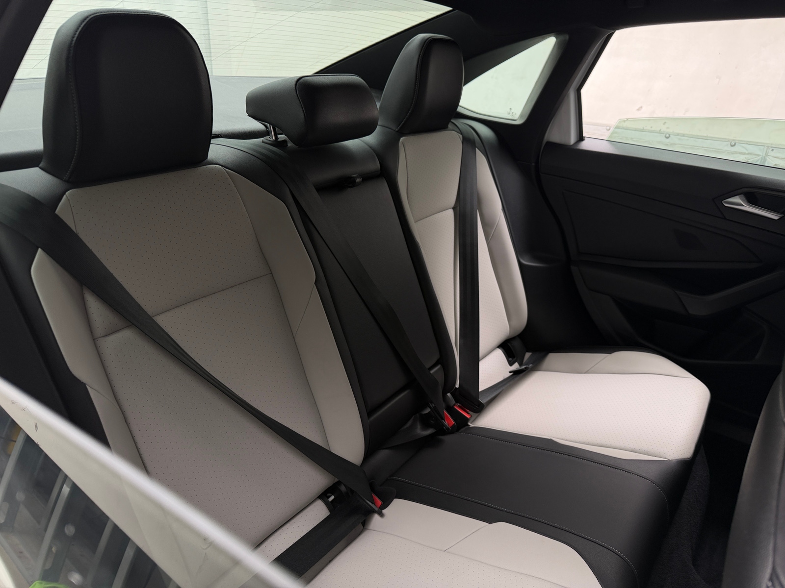 Thumbnail: 2021 Volkswagen Jetta - 5