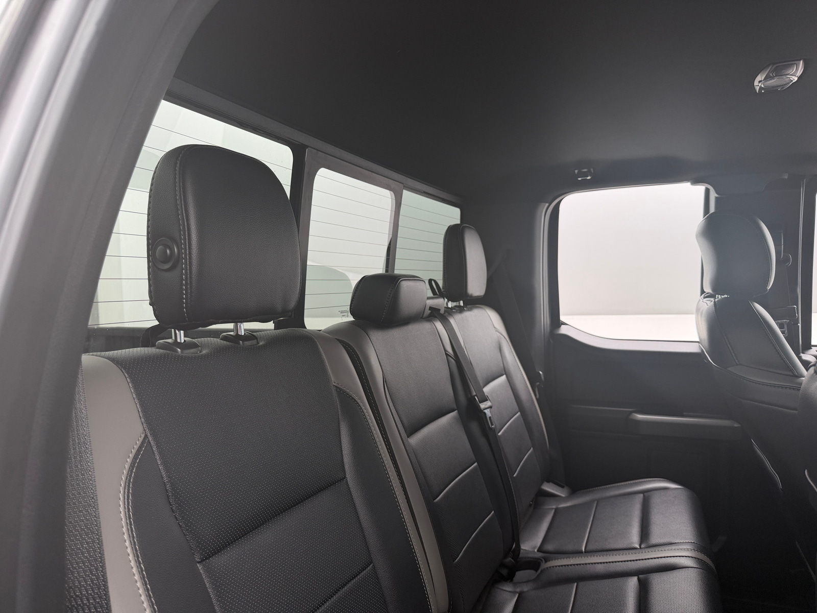 Thumbnail: 2017 Ford Econoline - 5