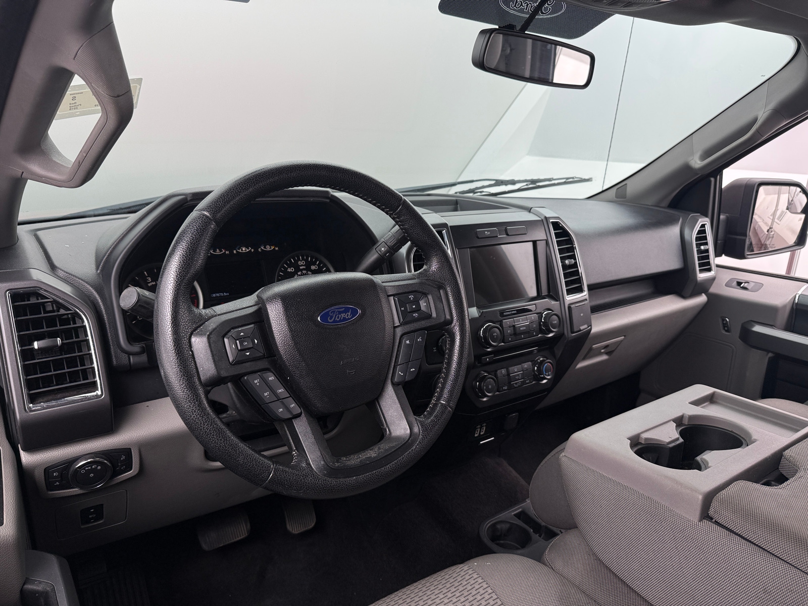 Thumbnail: 2016 Ford Econoline - 3