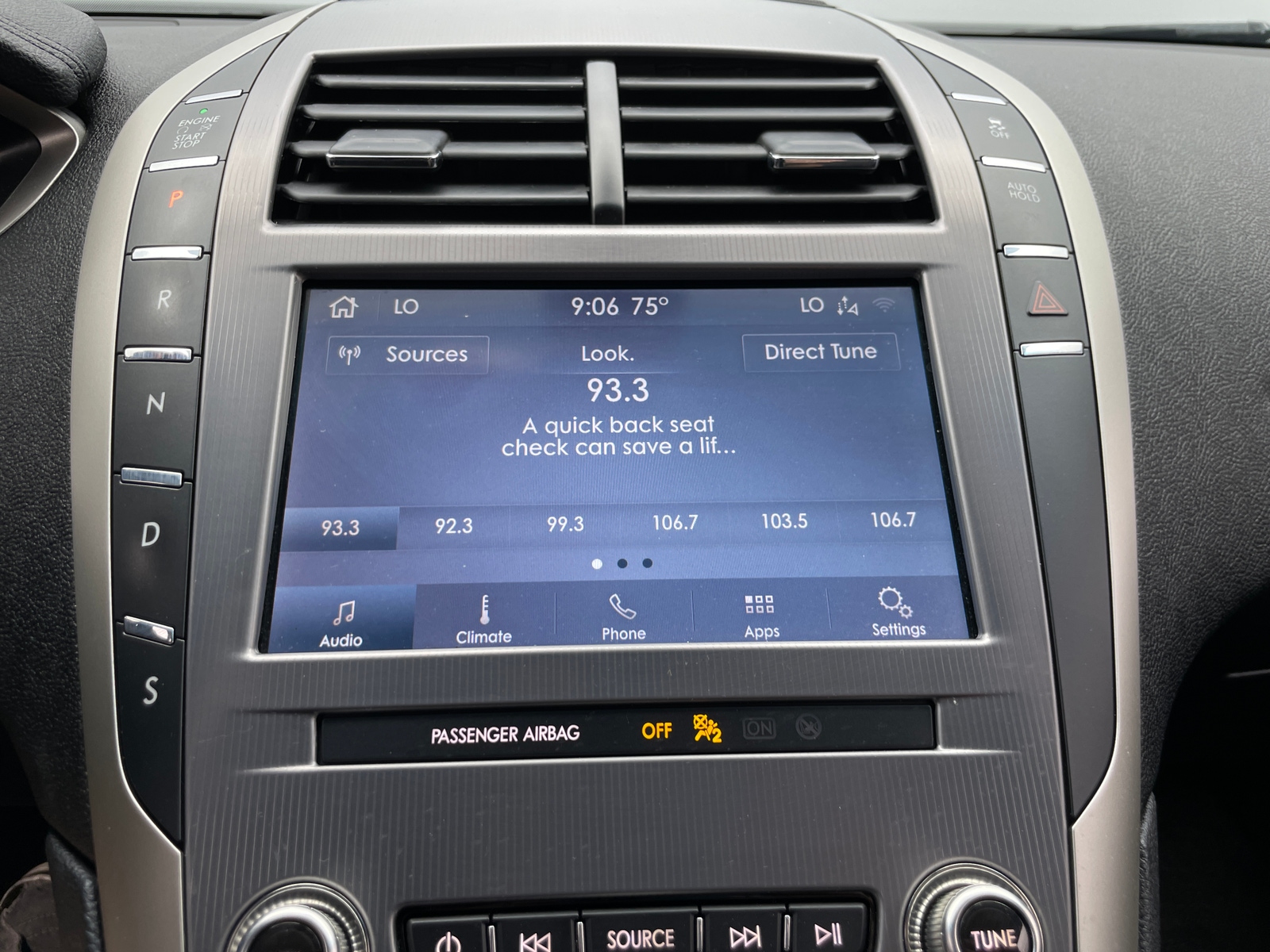 Thumbnail: 2020 Lincoln MKZ - 3